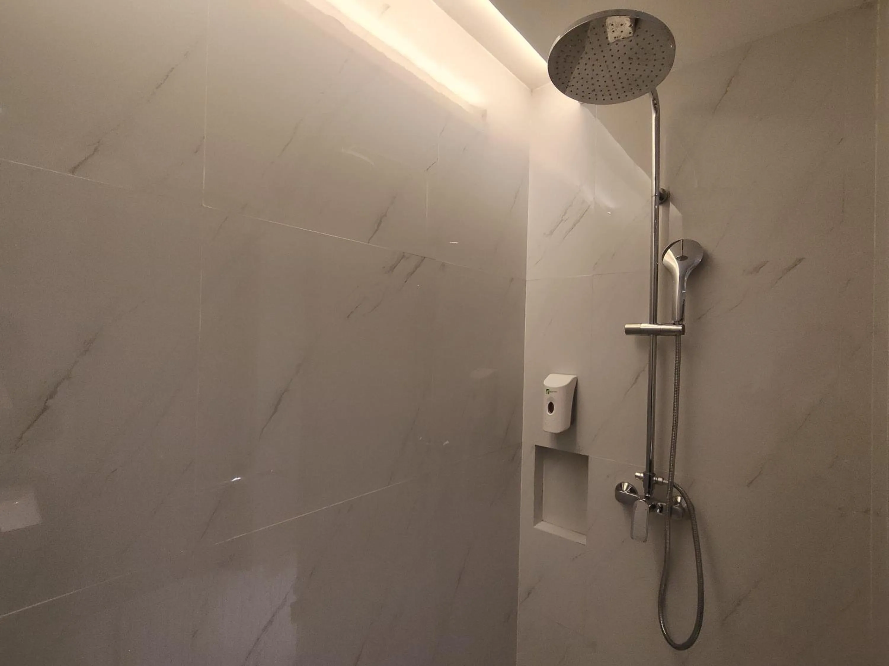 Bathroom in Grand Whiz Hotel Praxis Surabaya