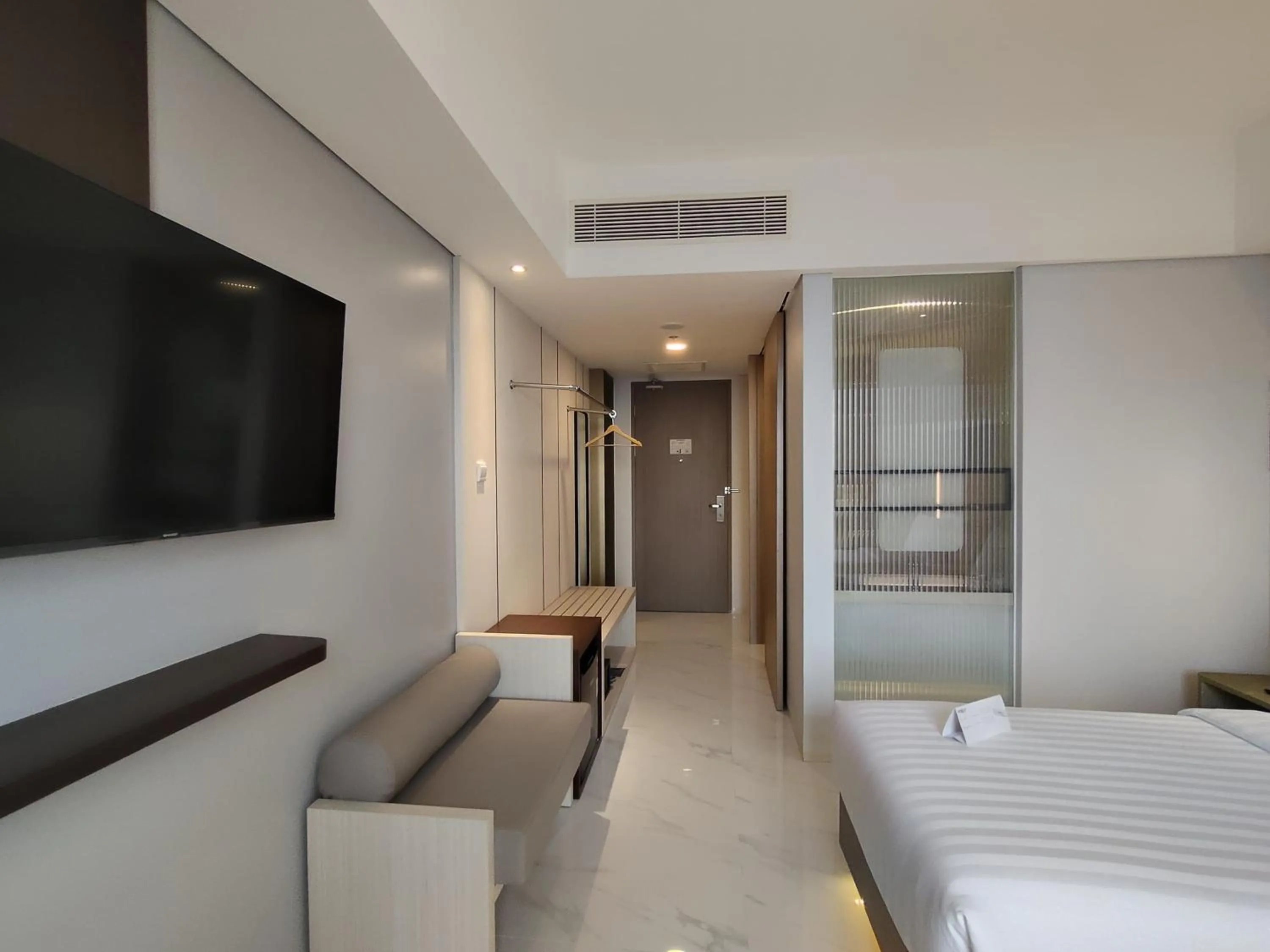 Bedroom, Bed in Grand Whiz Hotel Praxis Surabaya