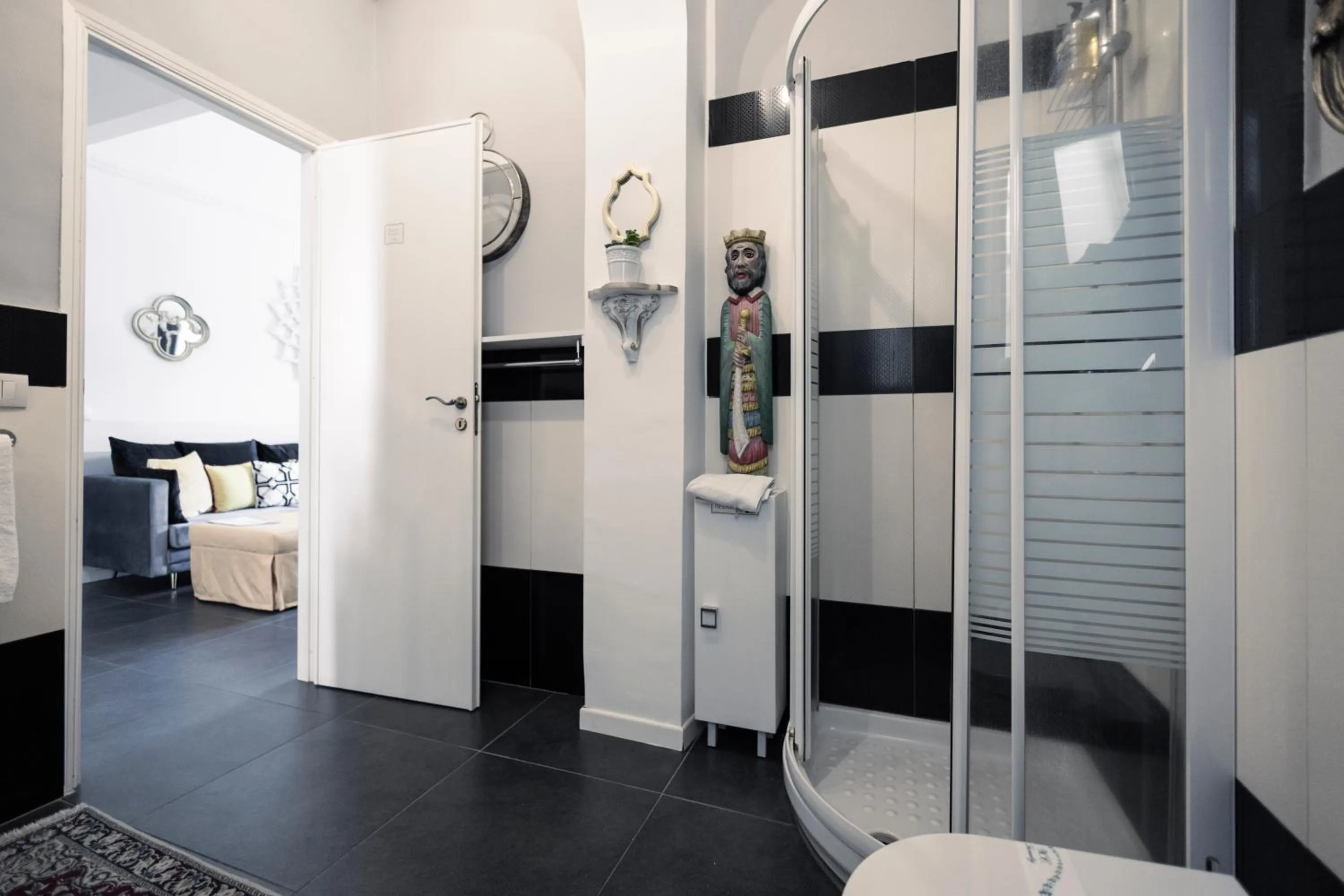 Shower, Bed in I Mori