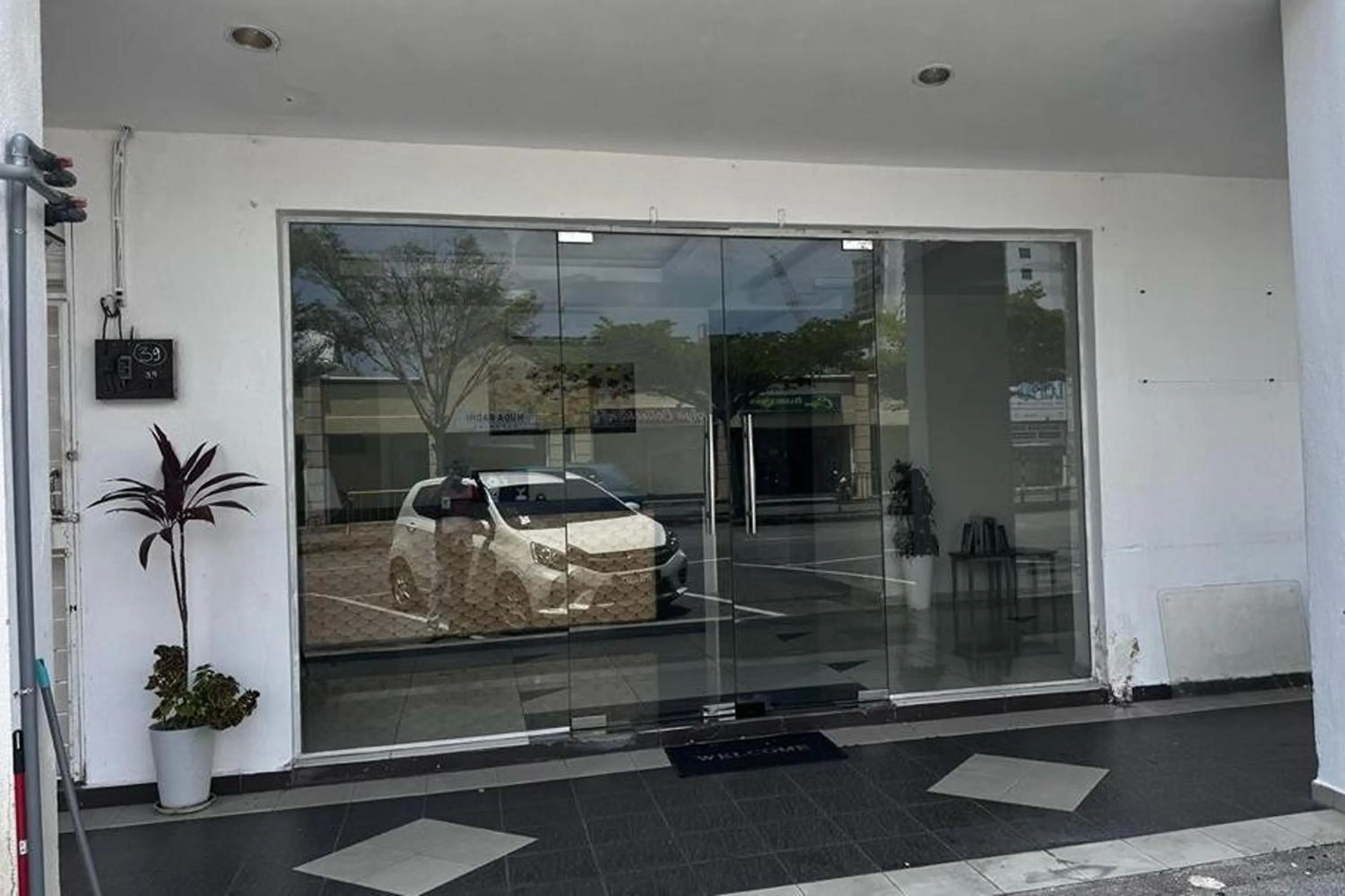 Facade/entrance in Hotel D Lima Inn Langkawi