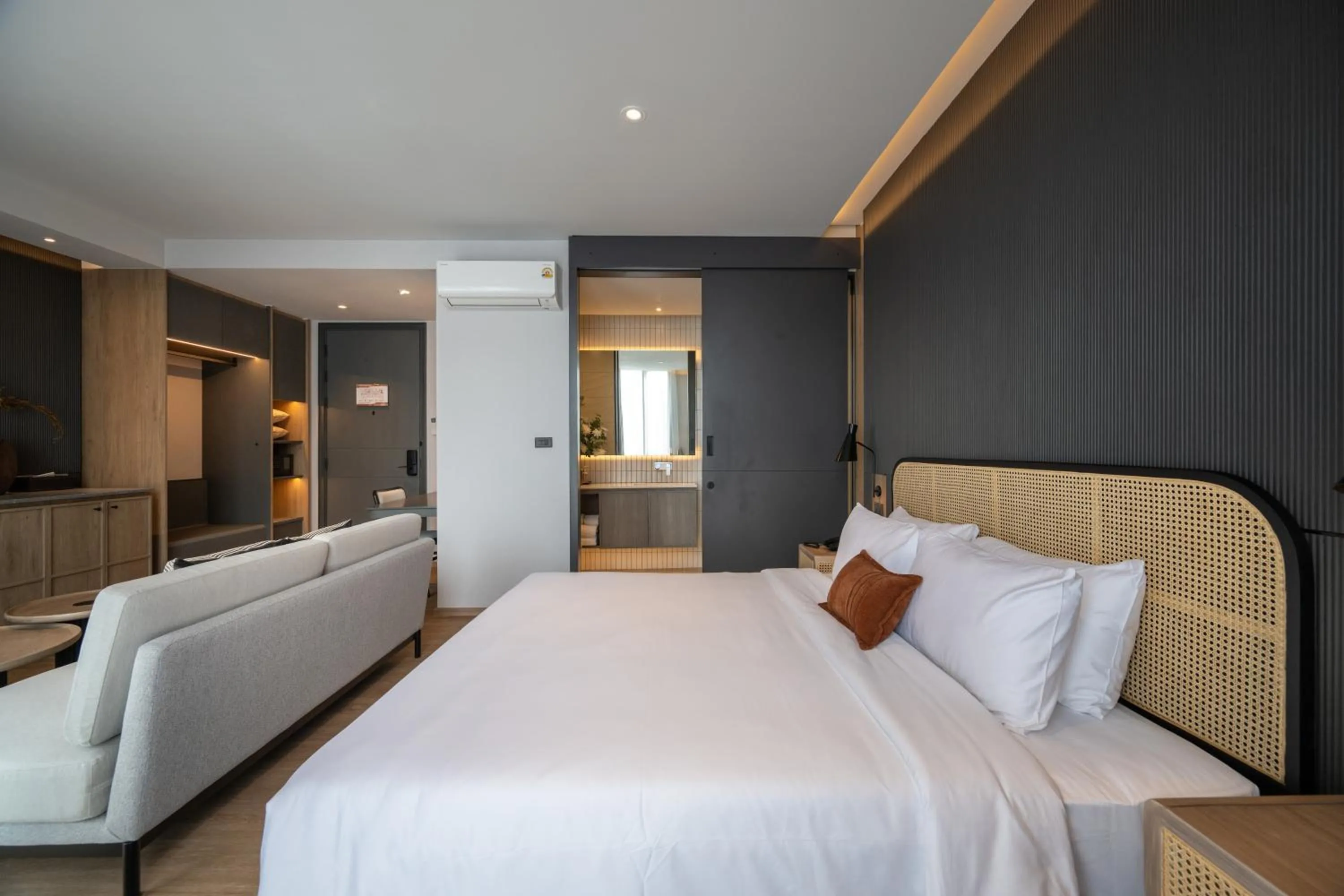 Superior King Room in The Moment