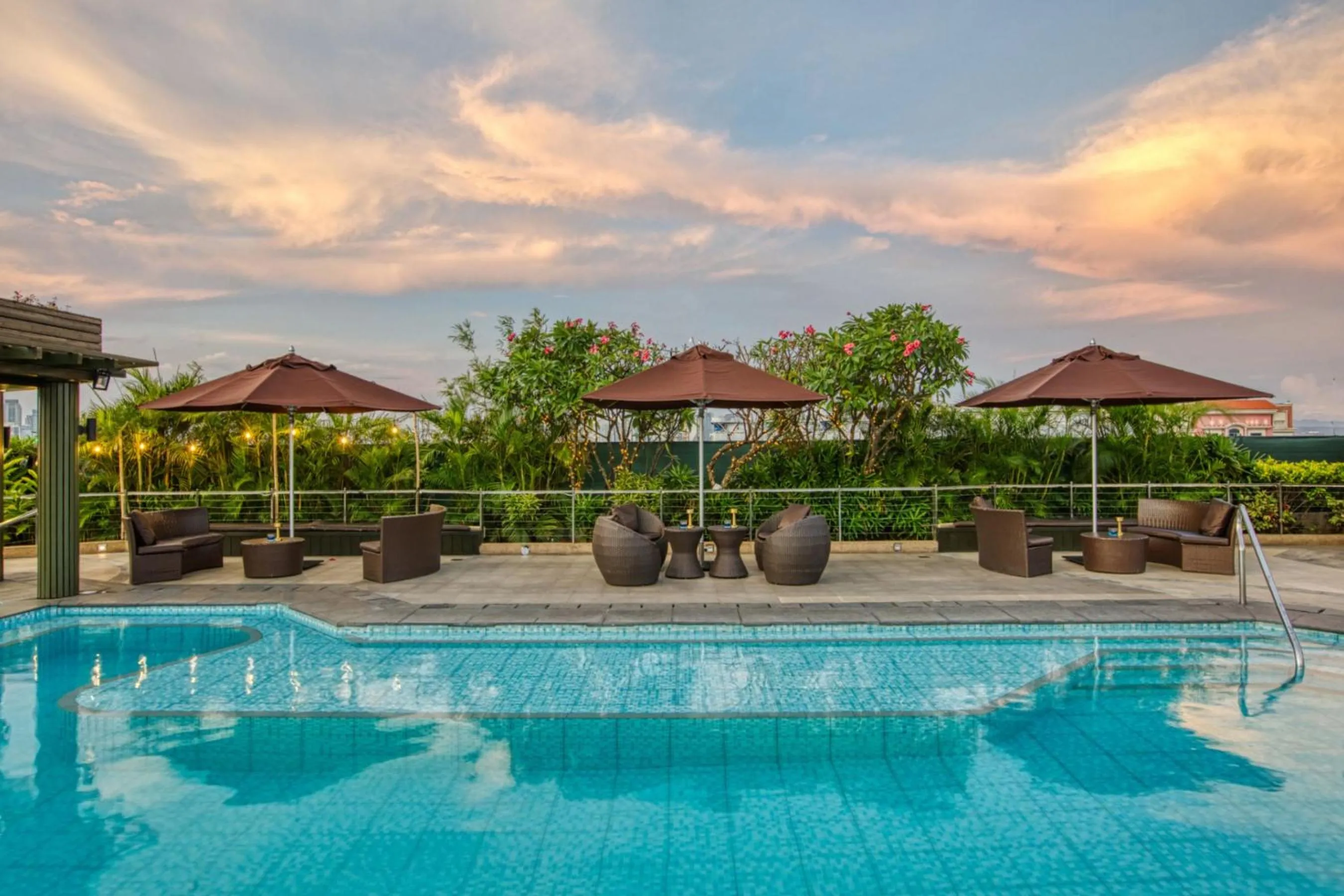 Property building in Newport Stay by Runway Manila & Attractions