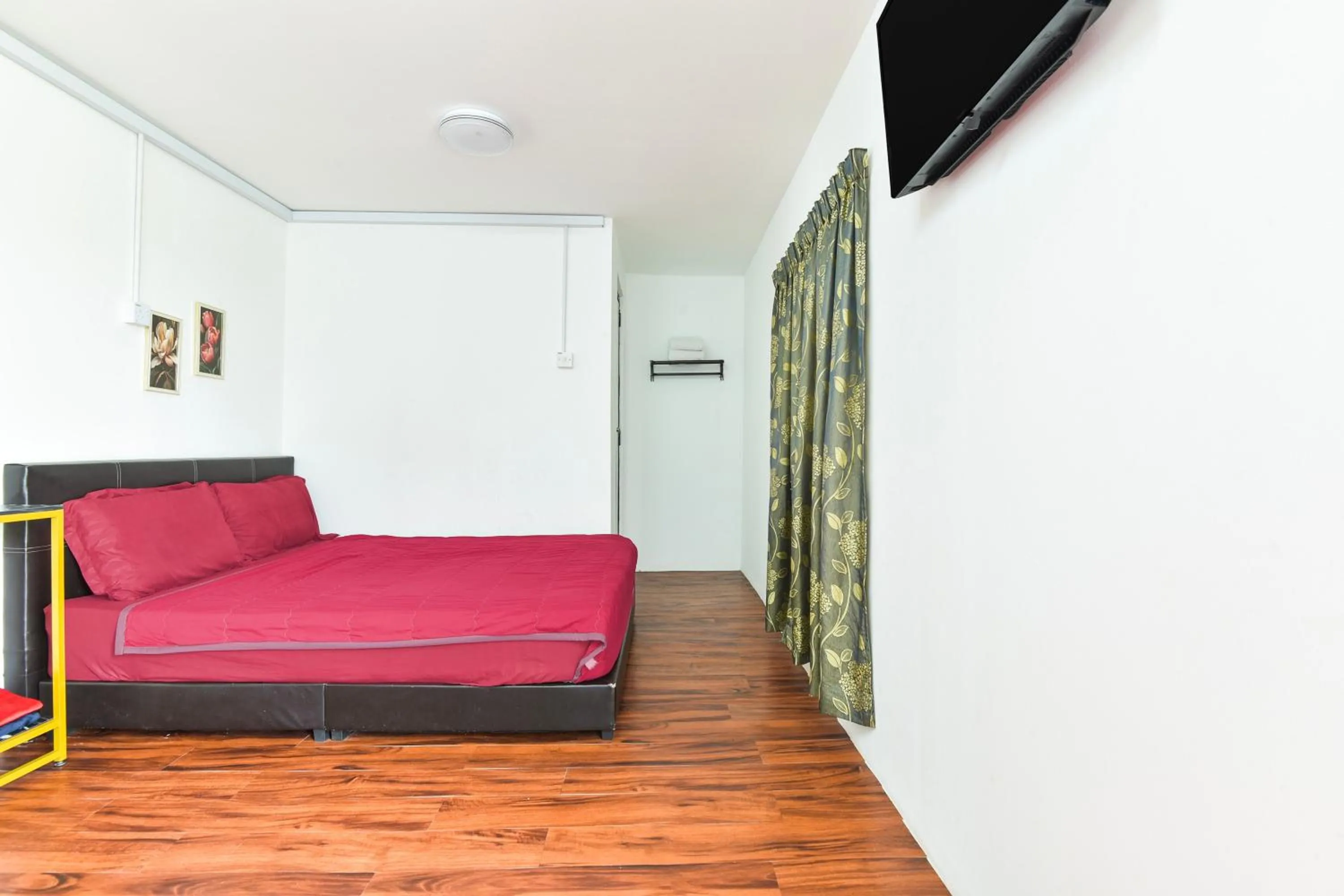 Bedroom, Bed in Hotel O Asiacamp Chalet Tanjung Karang