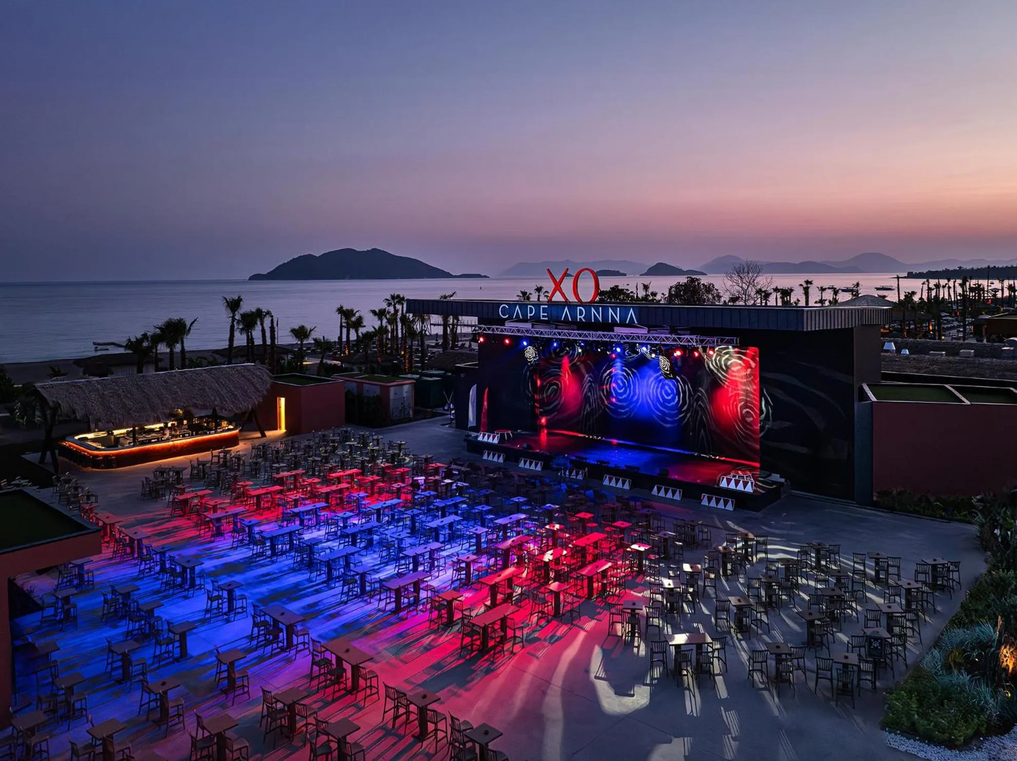 Evening entertainment in XO CAPE ARNNA Fethiye