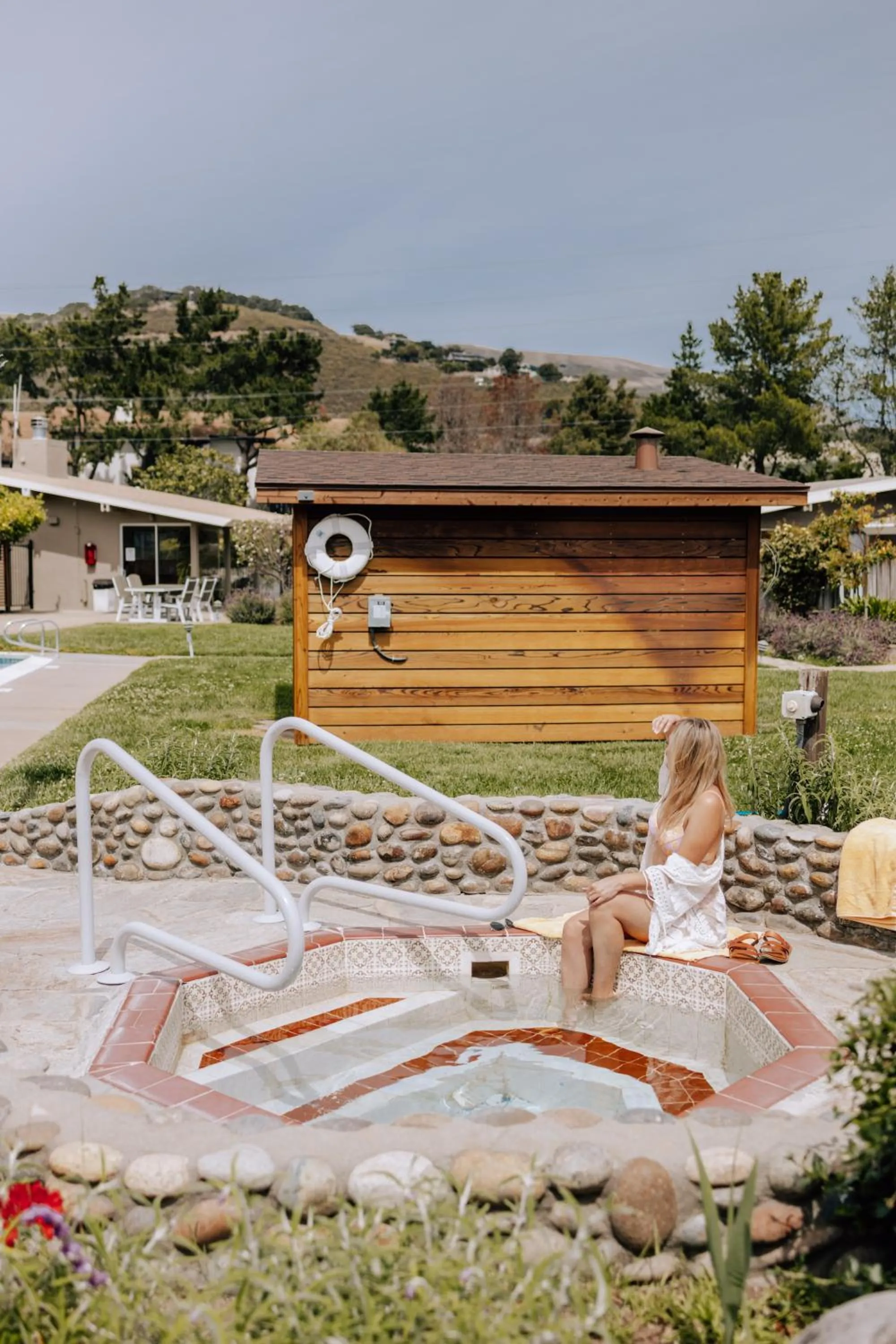 Hot Tub in Contenta Inn