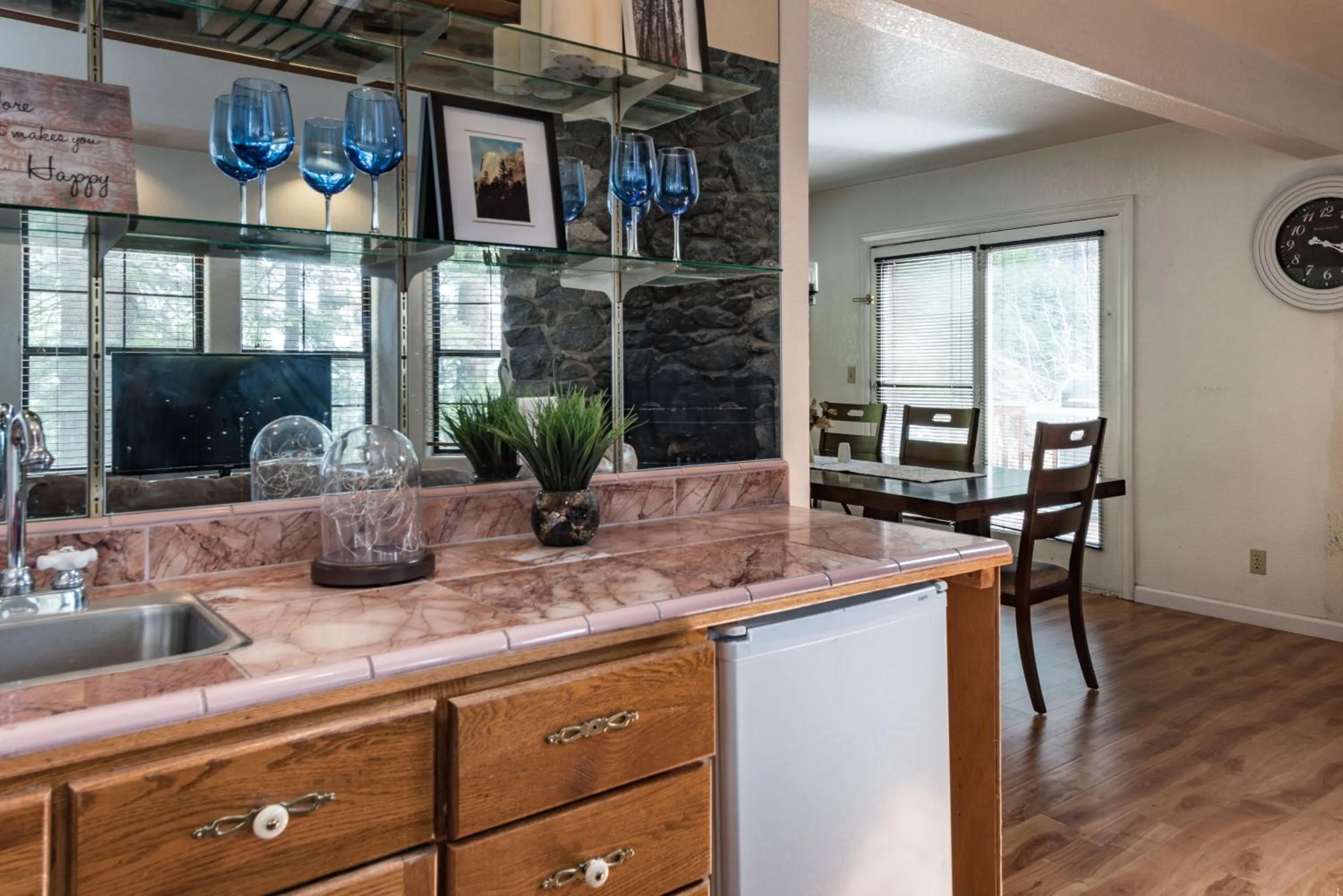 Living room in Inside Yosemite Mountain Beauty