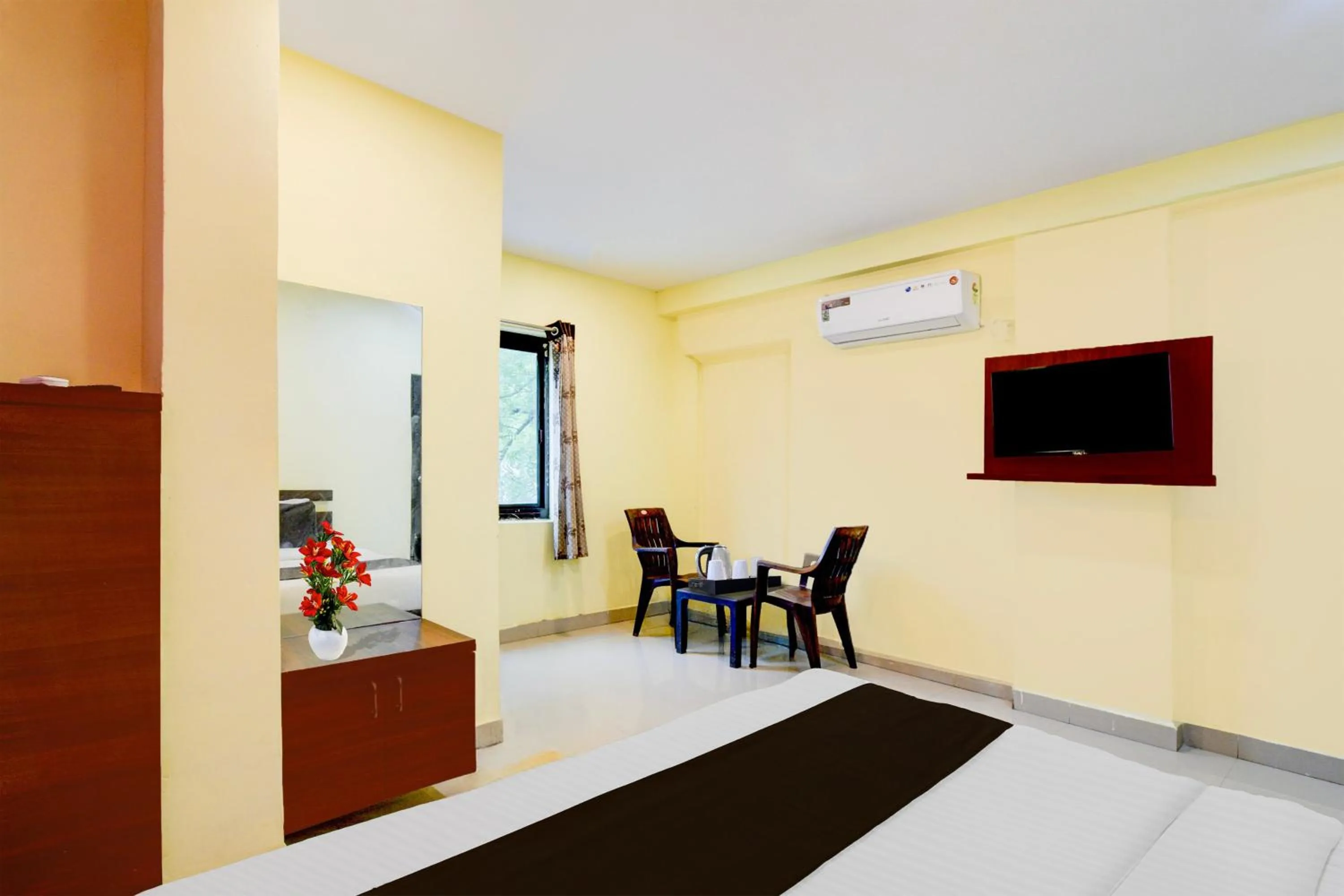 Bedroom in Super Hotel O LB Nagar Metro Station Formerly Virat residency