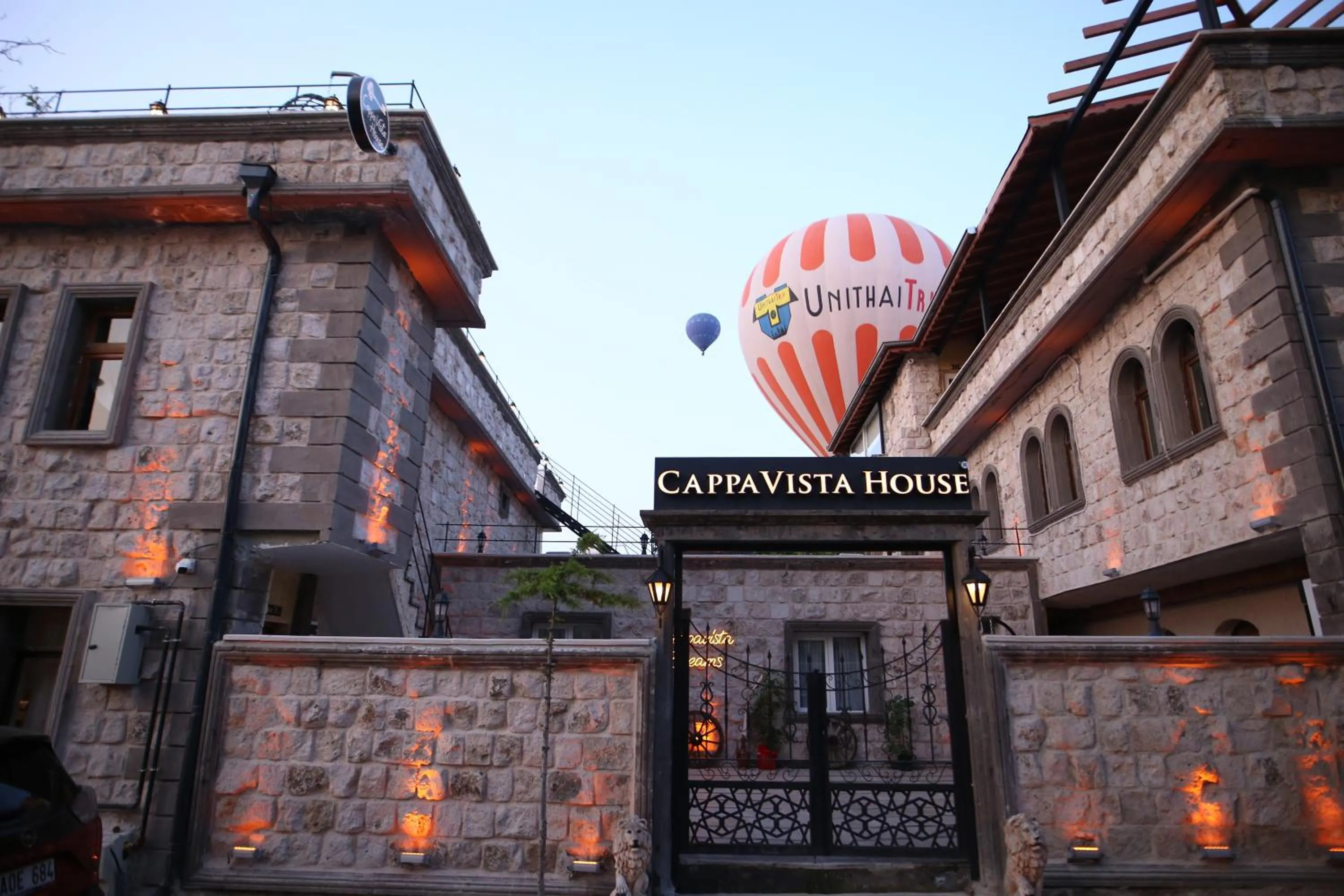 Property building in Capavista Cave House