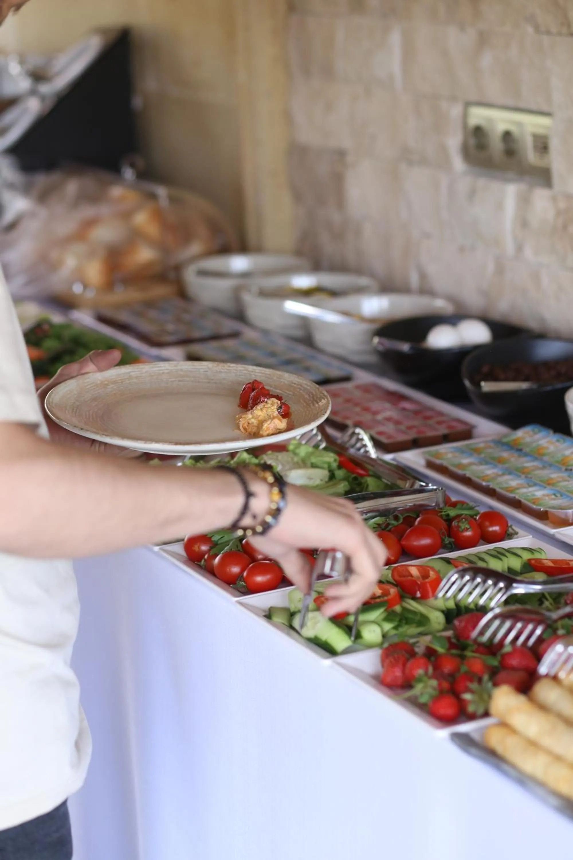 Buffet breakfast in Capavista Cave House