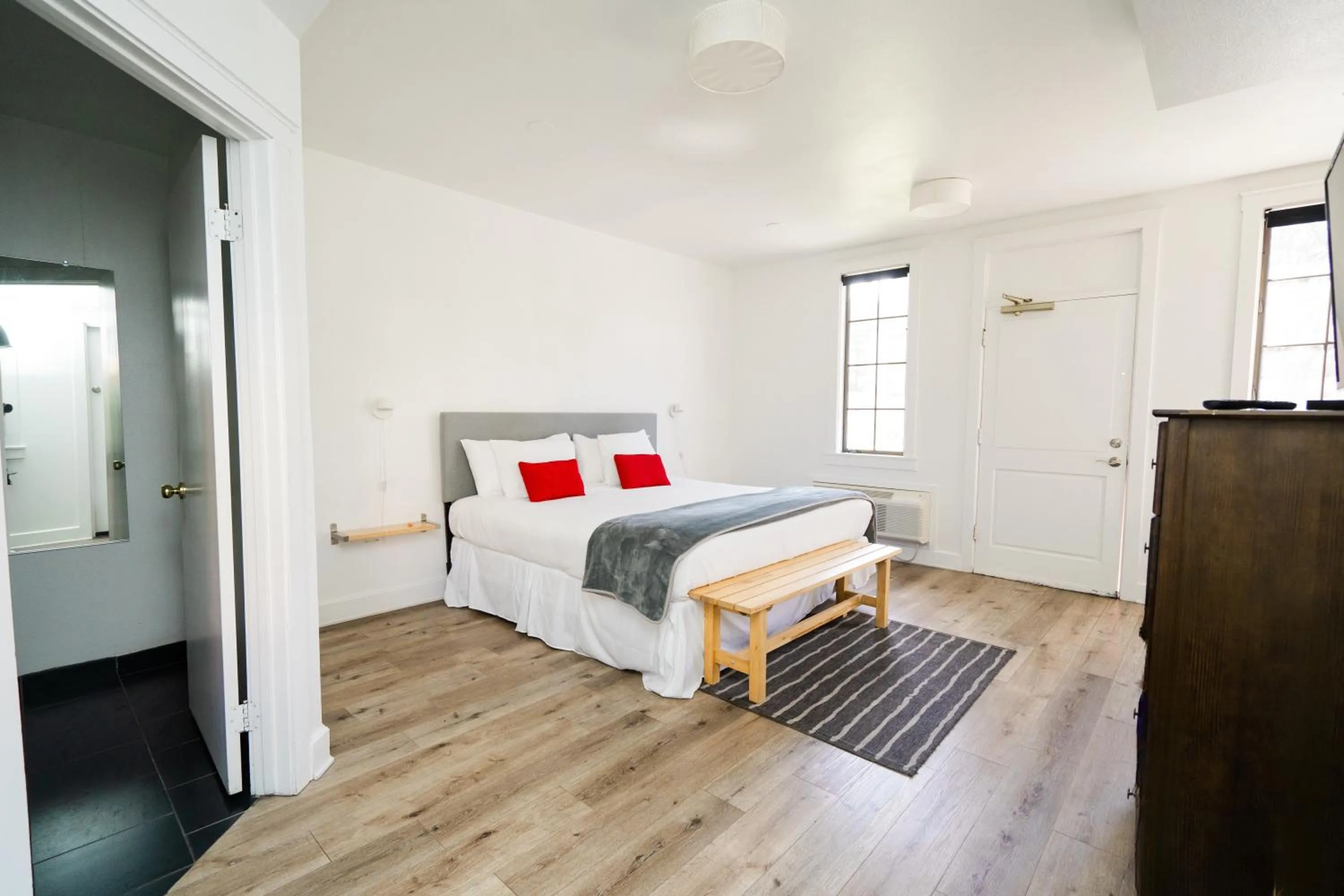 Bedroom, Bed in Atterdag Inn