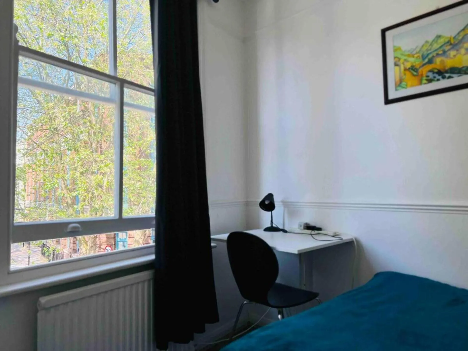 Bed in Private Rooms Sleeps 7 with Wi-Fi