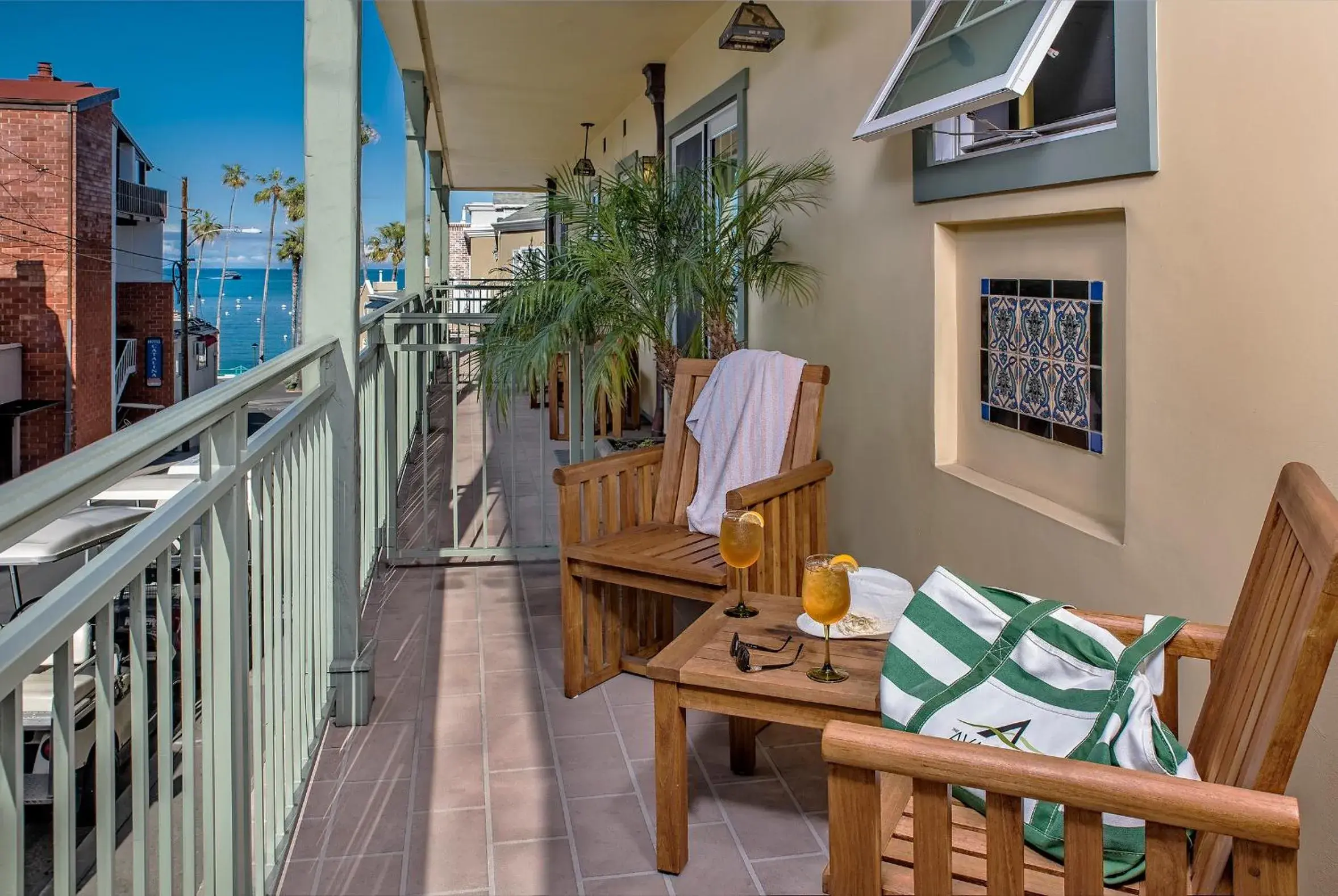 Patio, Balcony/Terrace in The Avalon Hotel in Catalina Island