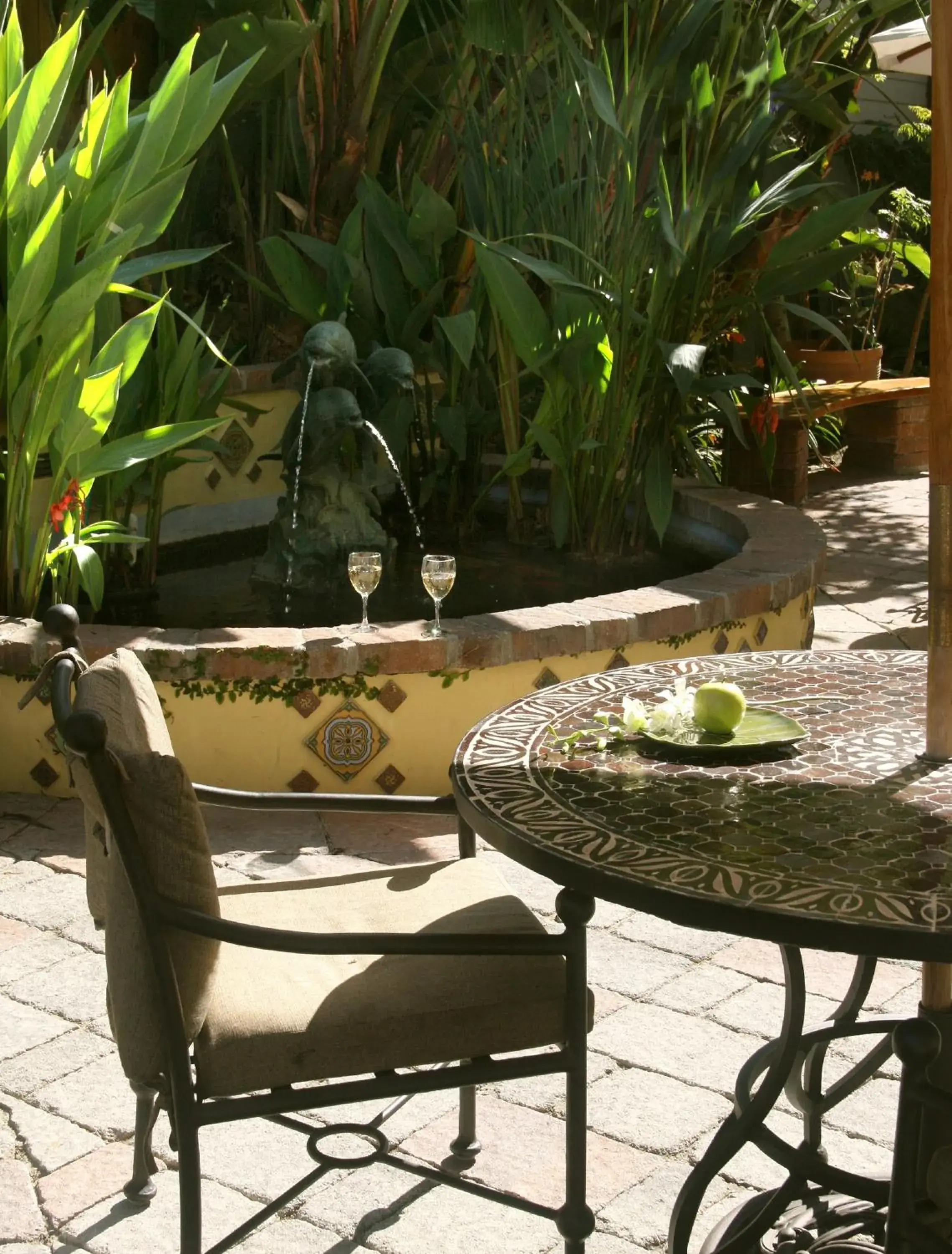 Patio in The Avalon Hotel in Catalina Island