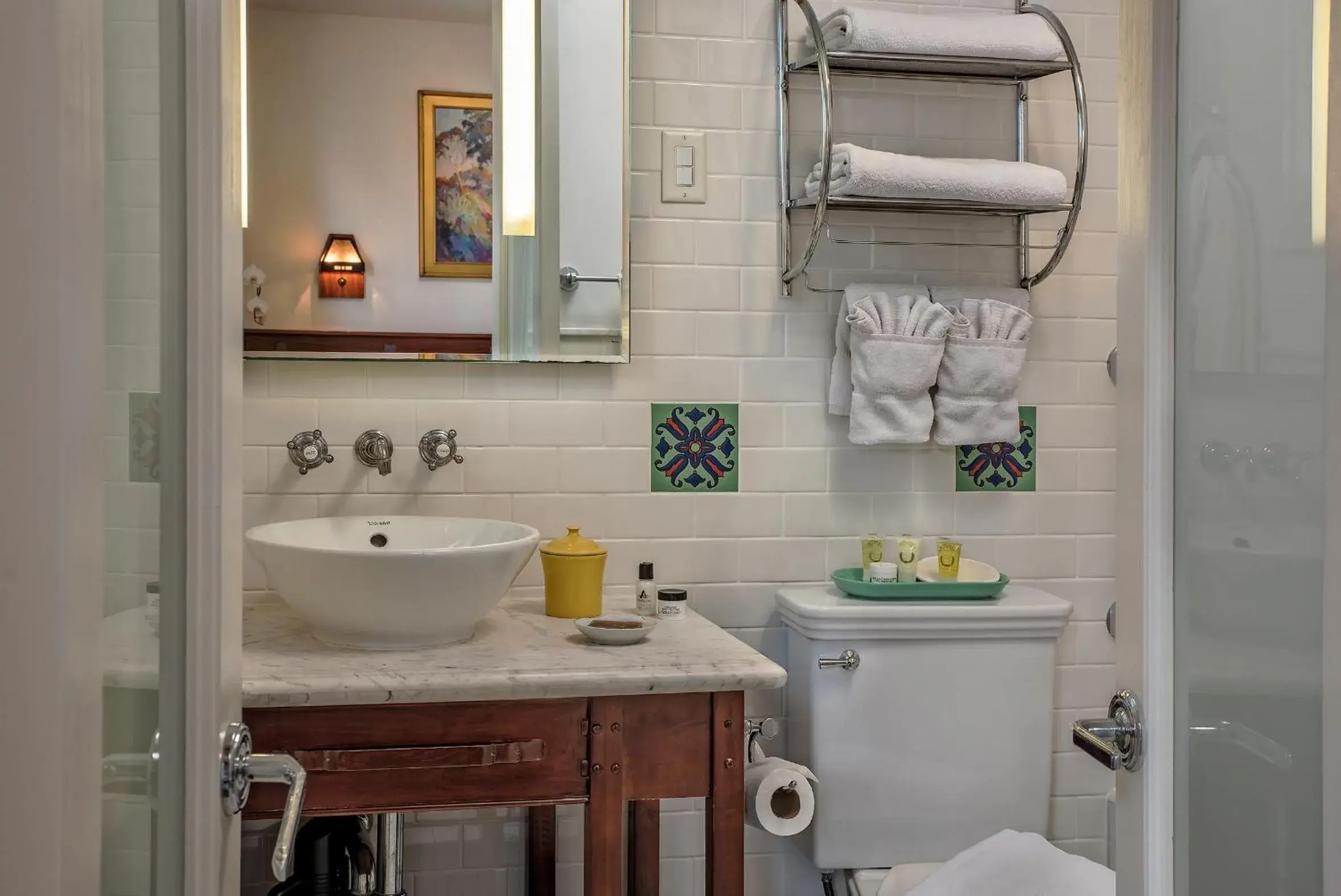 Natural landscape, Bathroom in The Avalon Hotel in Catalina Island