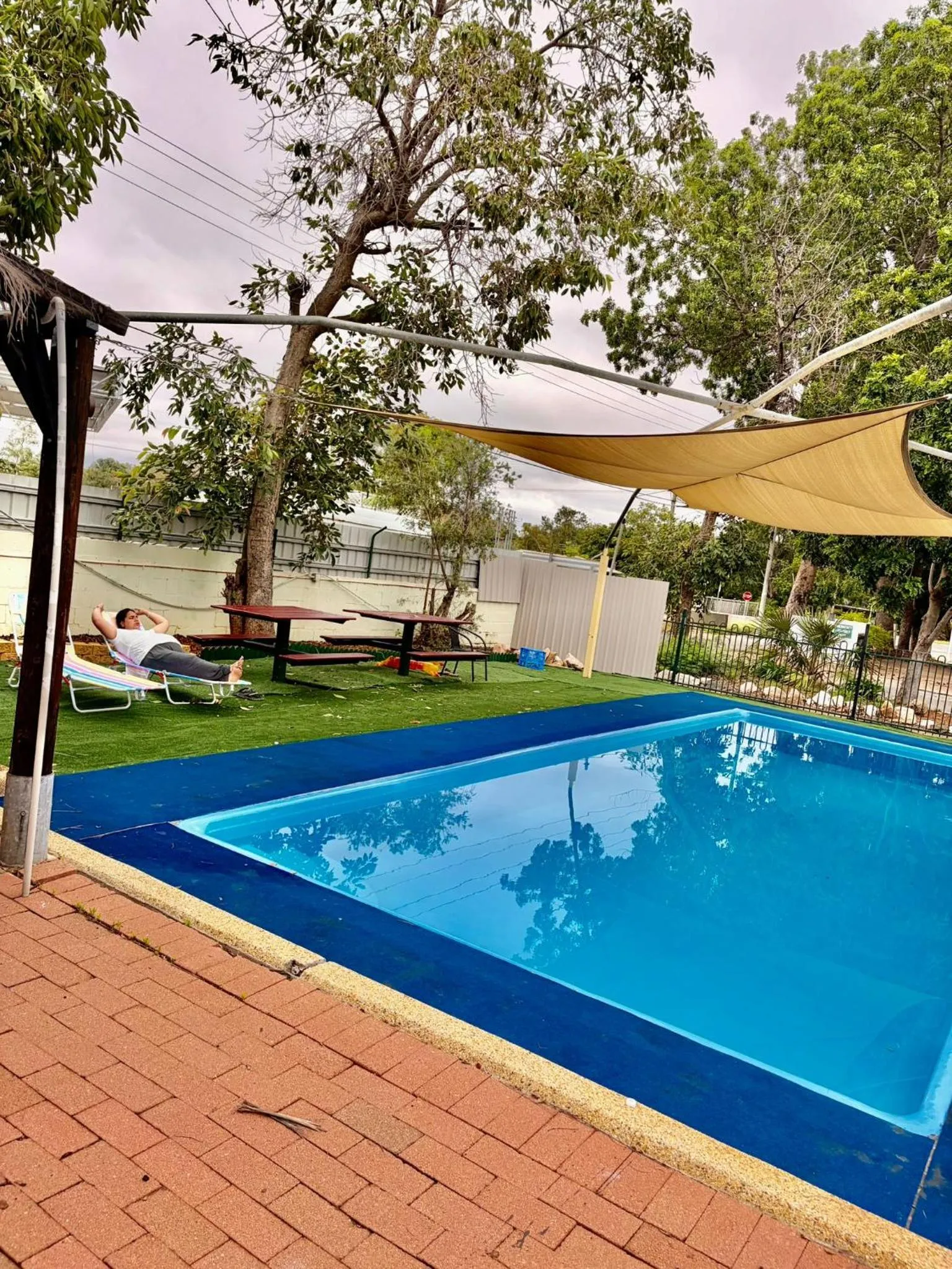 Swimming pool in Townview Motel