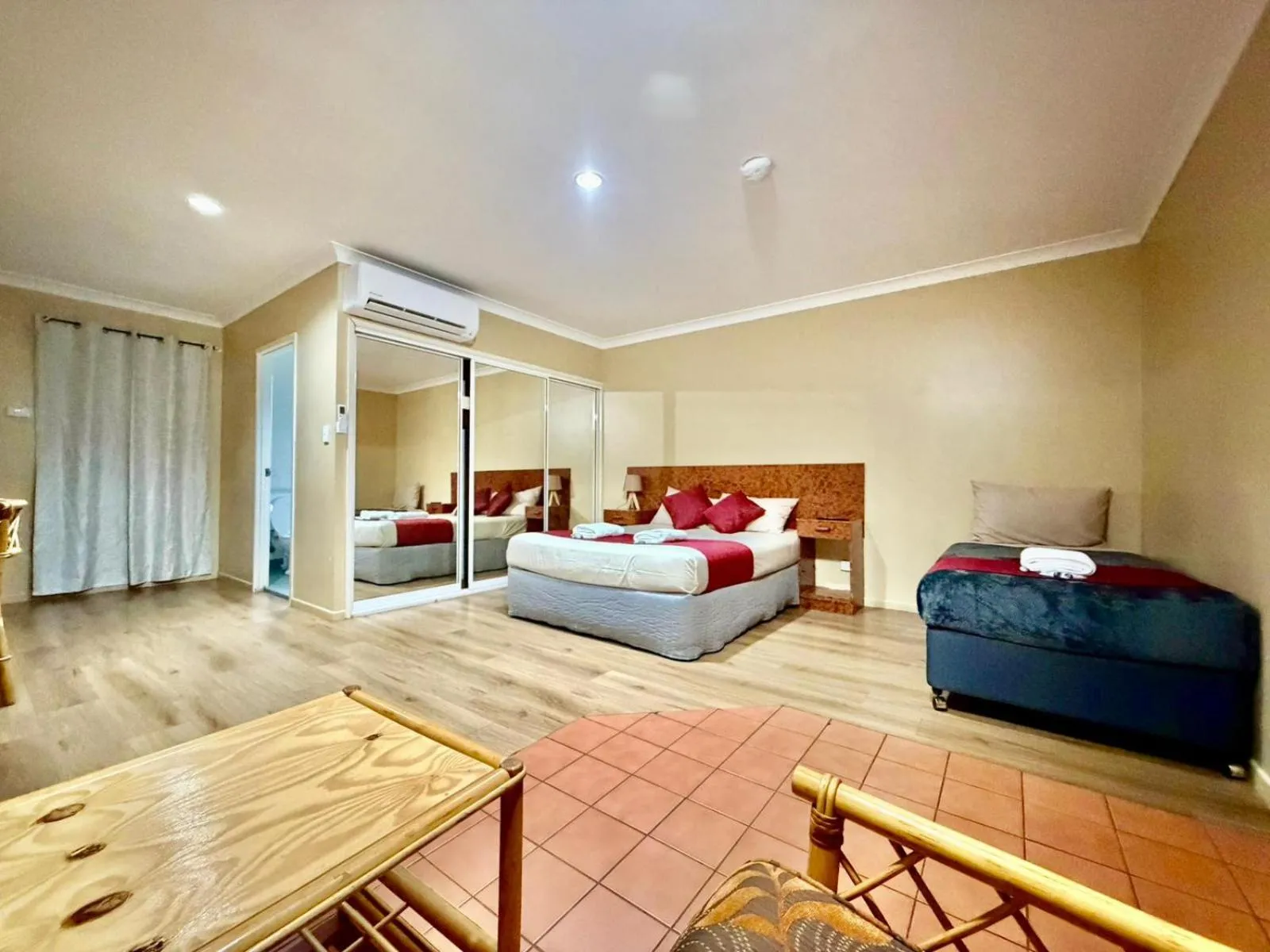 Bed in Townview Motel