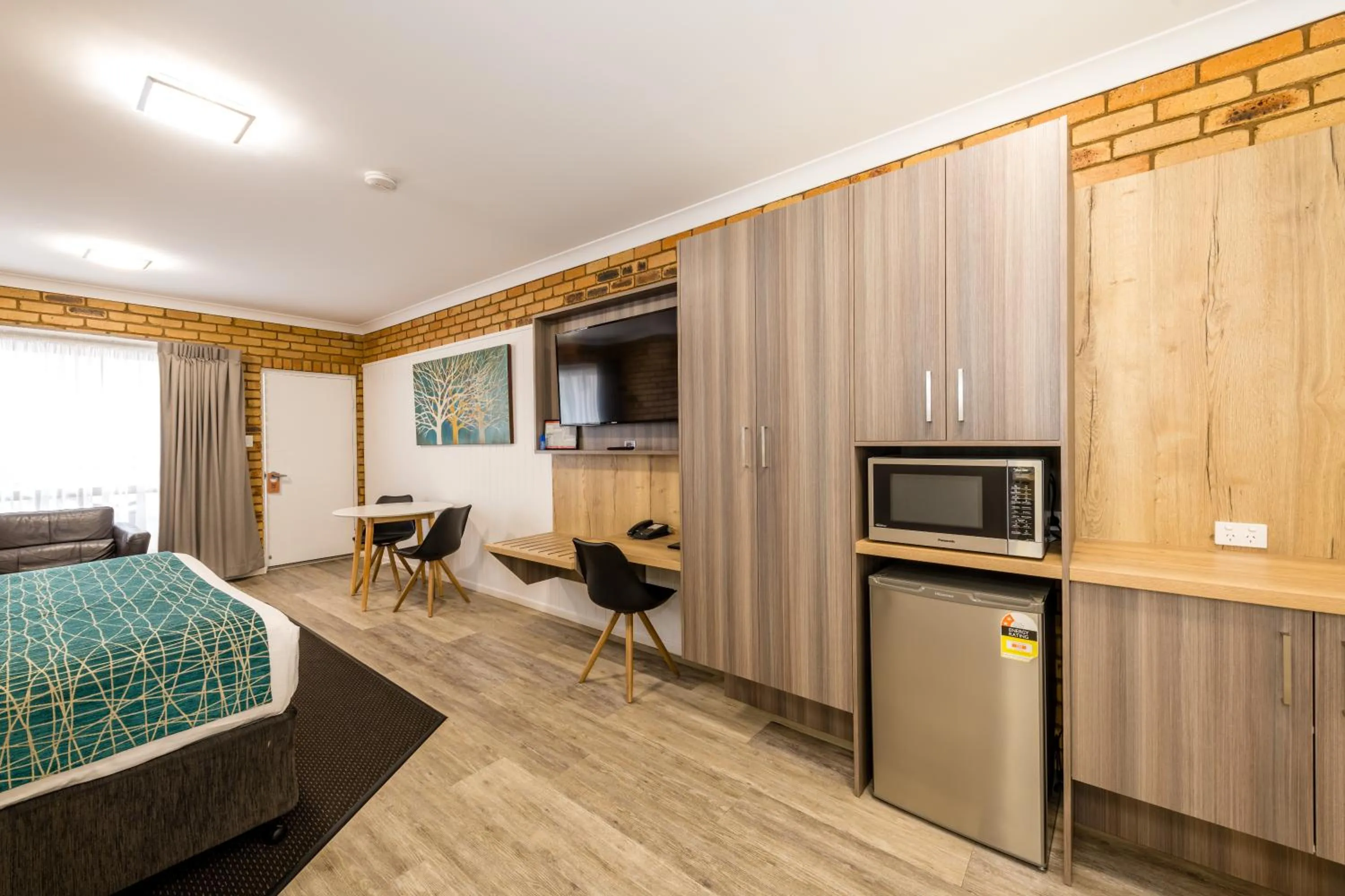 Bed in The Club Motor Inn Chinchilla