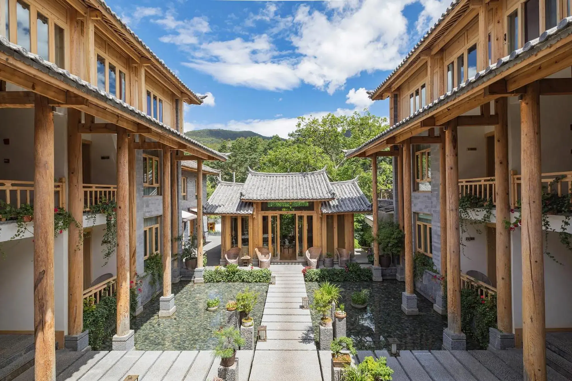 Arro Khampa by Zinc Journey Lijiang Arro Khampa by Zinc Journey Lijiang