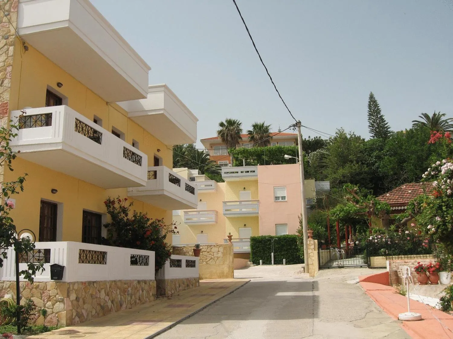 Facade/entrance in Anniko