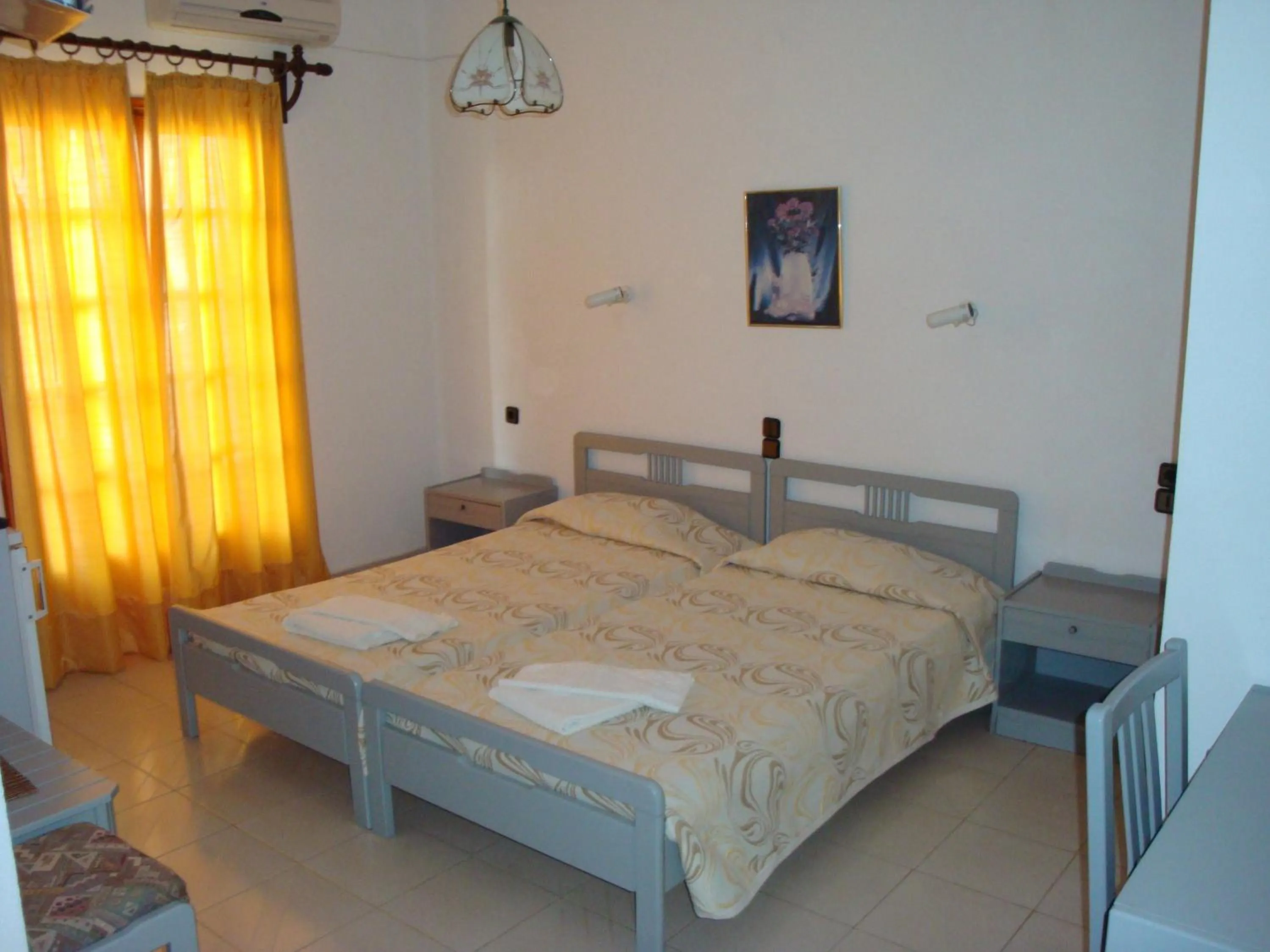 Bed in Anniko