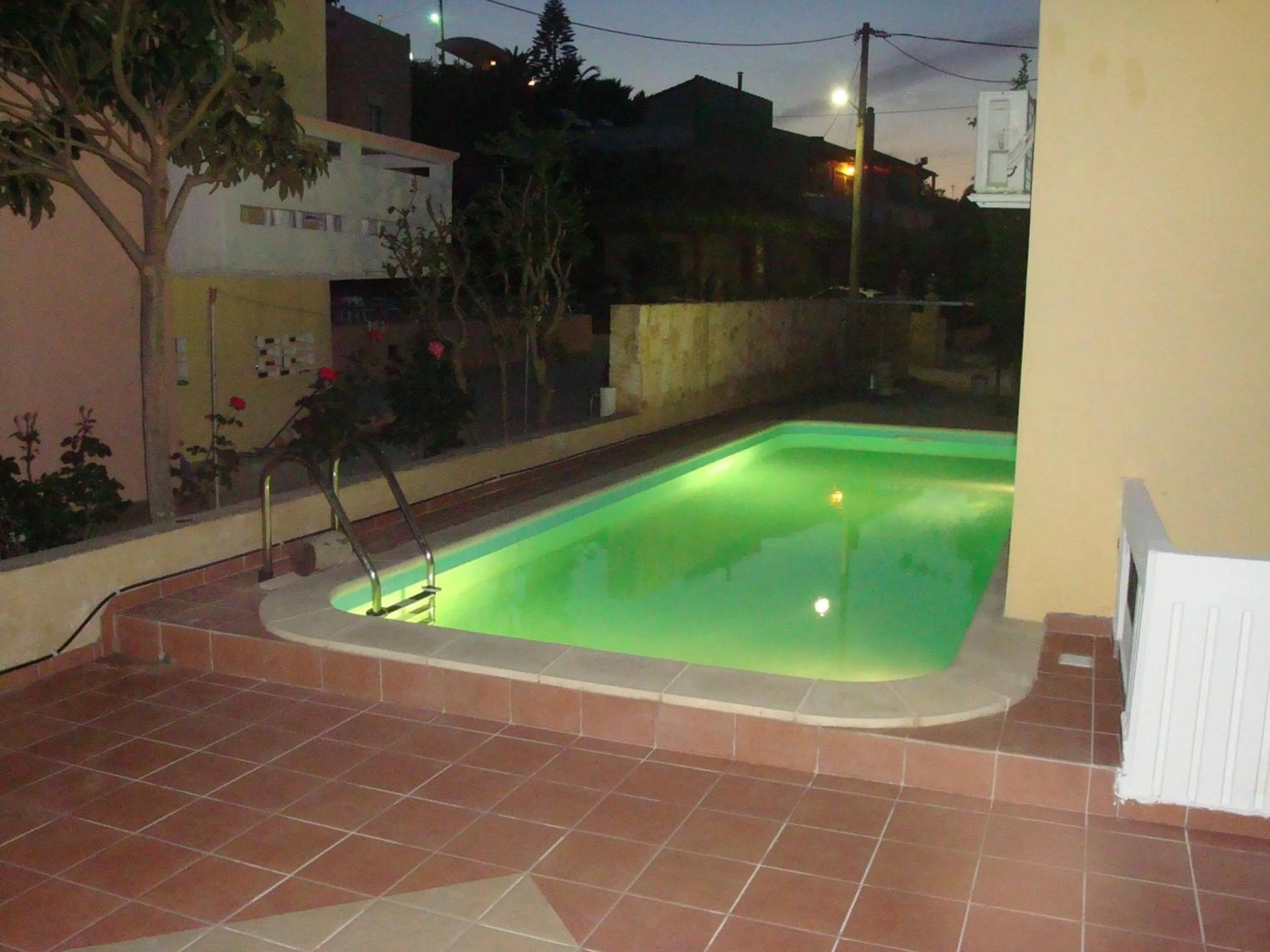 Night in Anniko