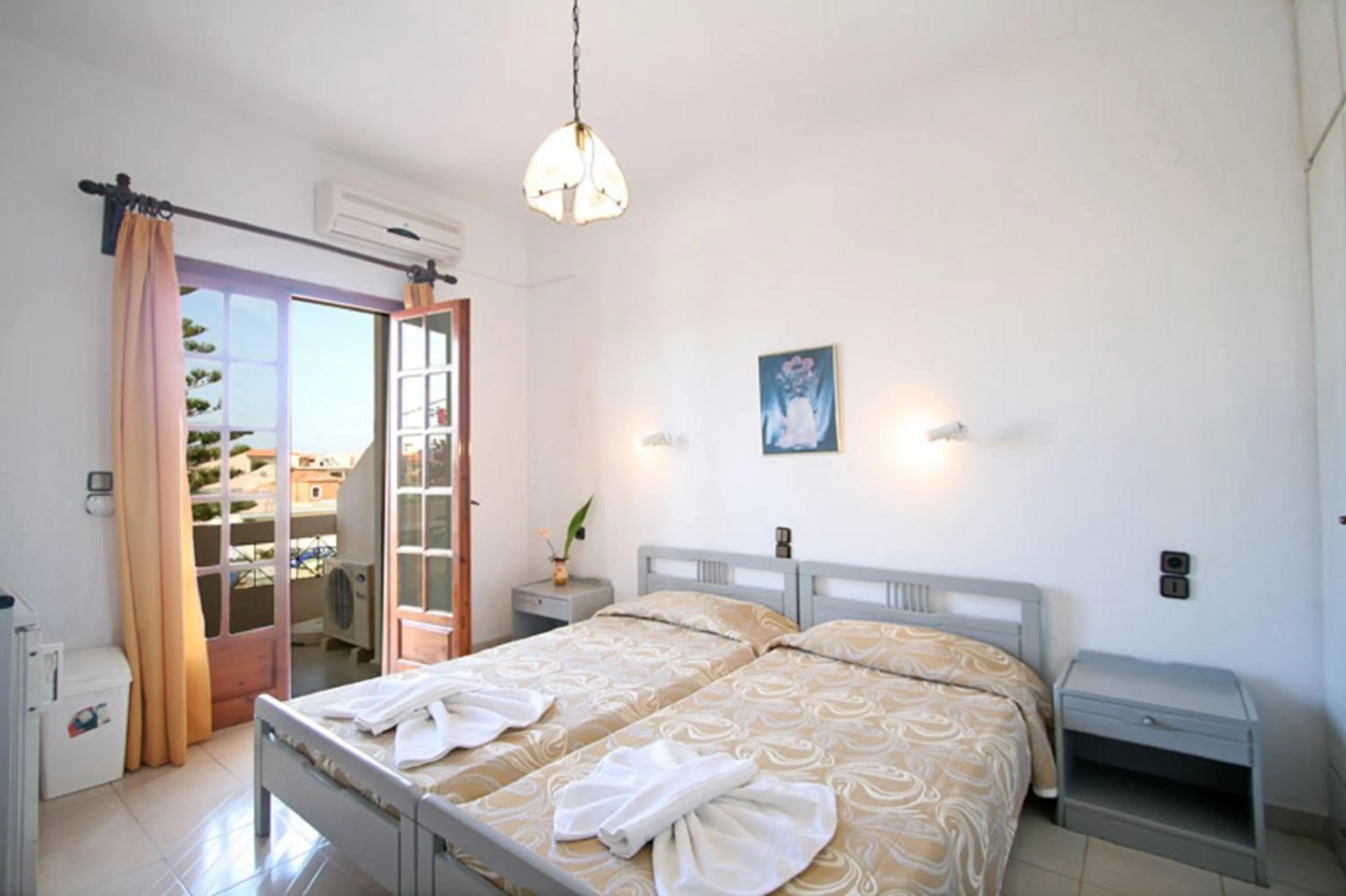 Day, Bed in Anniko