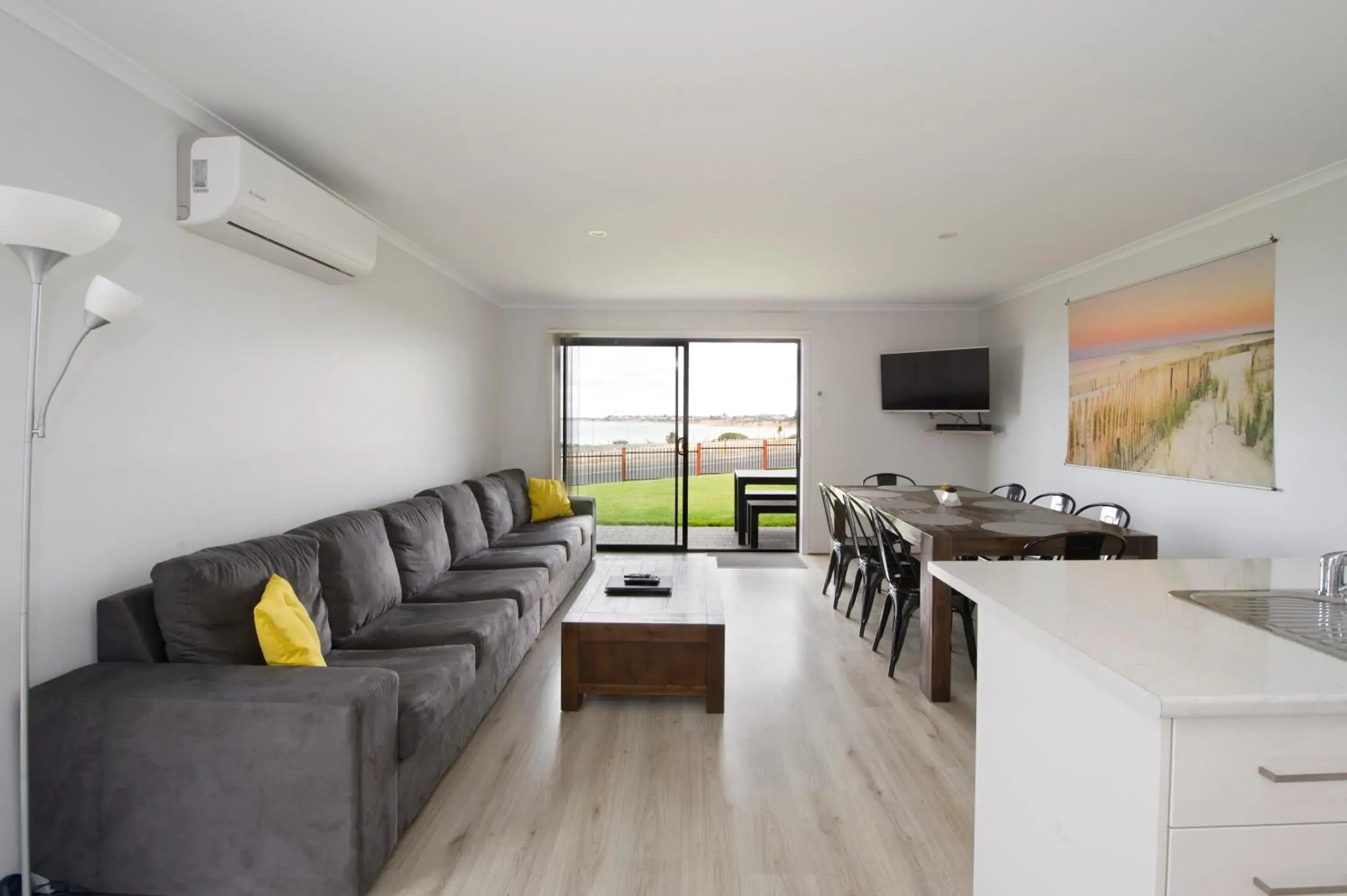 Two-Bedroom Villa in BIG4 Port Hughes Holiday Park Two-Bedroom Villa in BIG4 Port Hughes Holiday Park