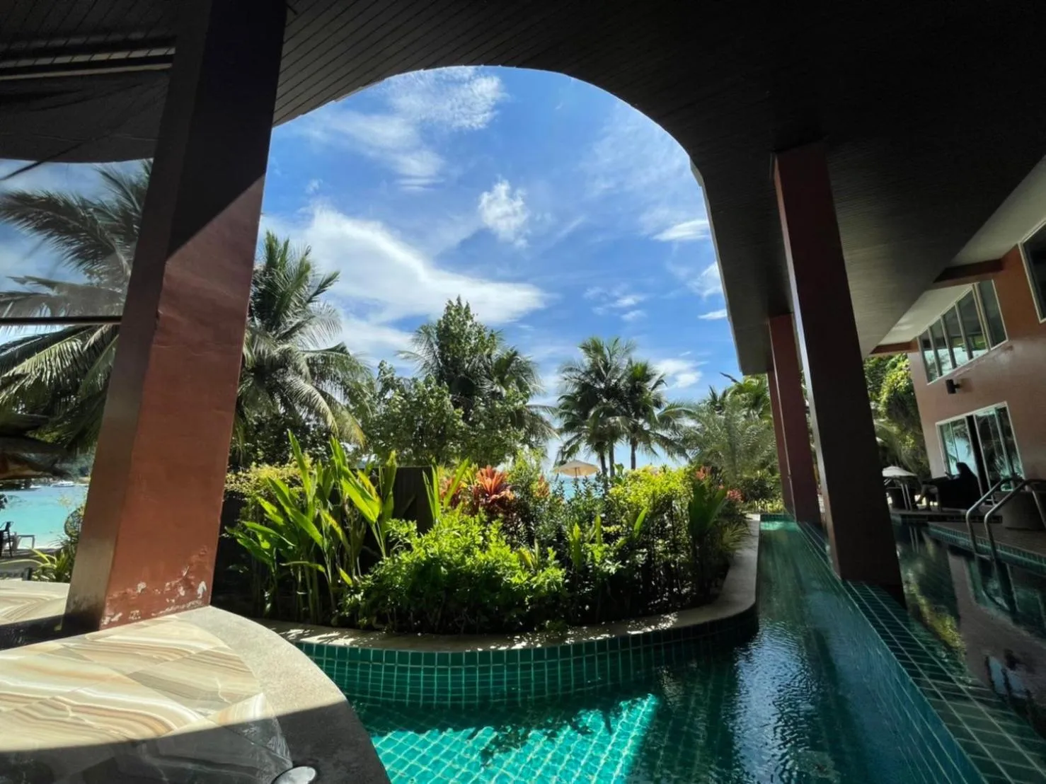 Garden in Phi Phi Cliff Beach Resort