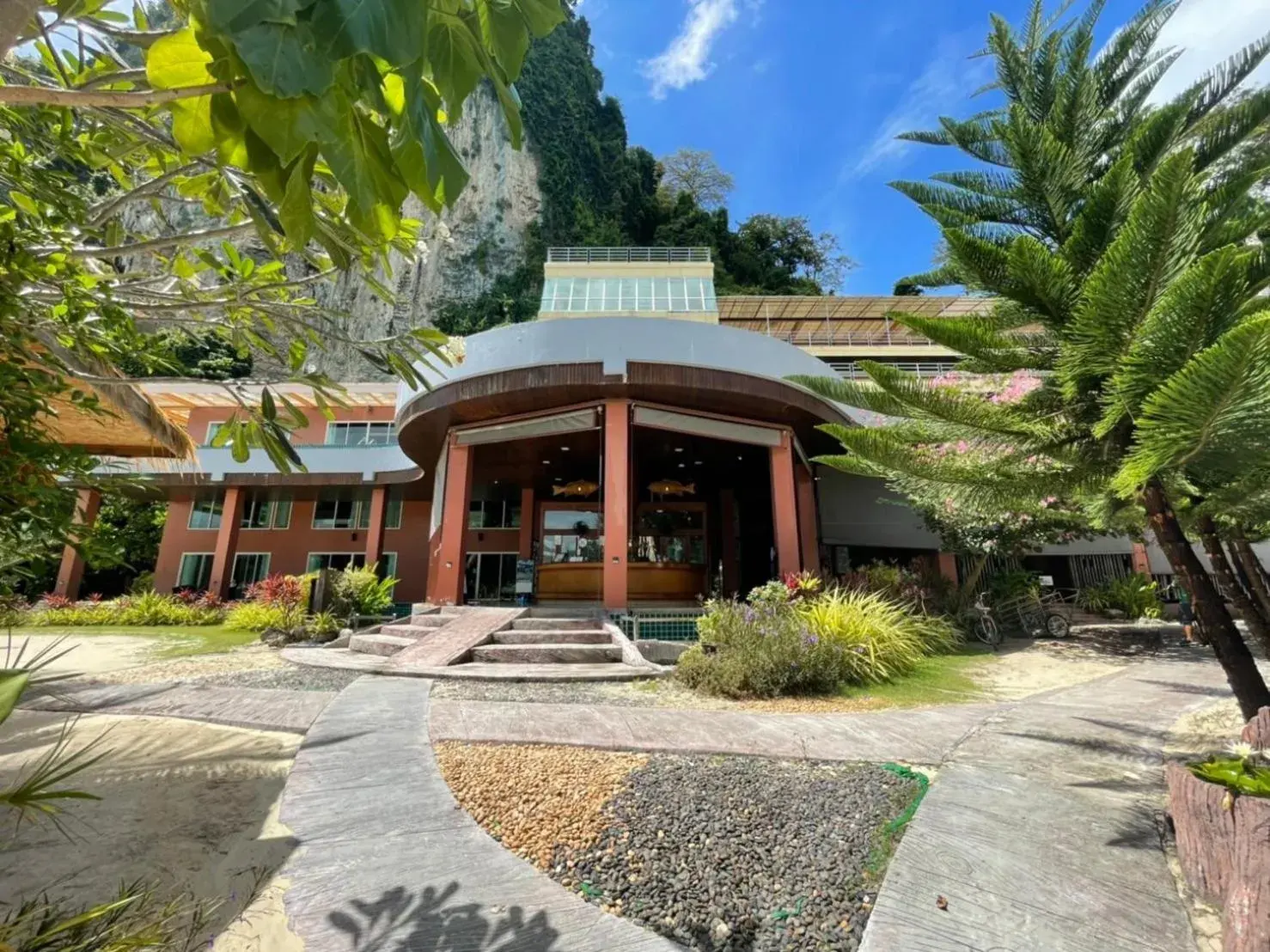 Property building in Phi Phi Cliff Beach Resort Property building in Phi Phi Cliff Beach Resort