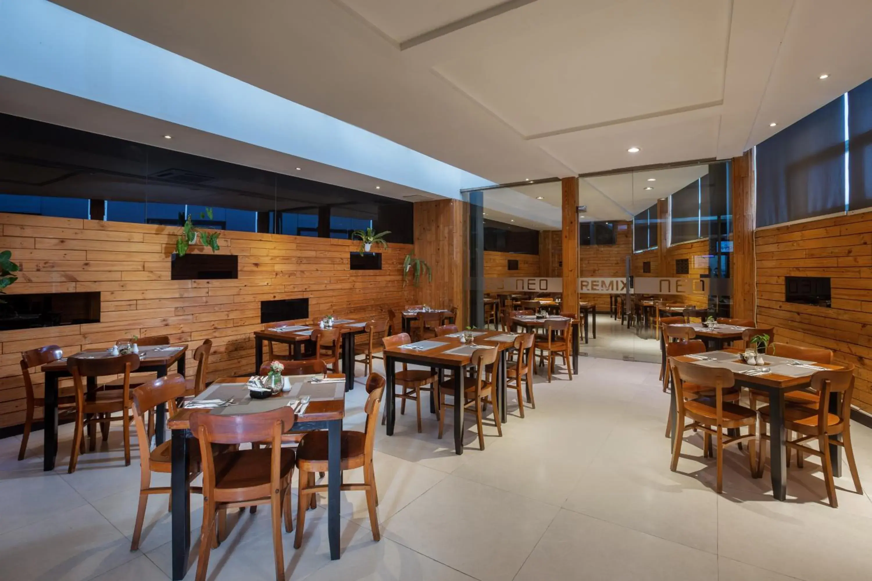 Restaurant/places to eat in Neo Dipatiukur Bandung by ASTON Restaurant/places to eat in Neo Dipatiukur Bandung by ASTON