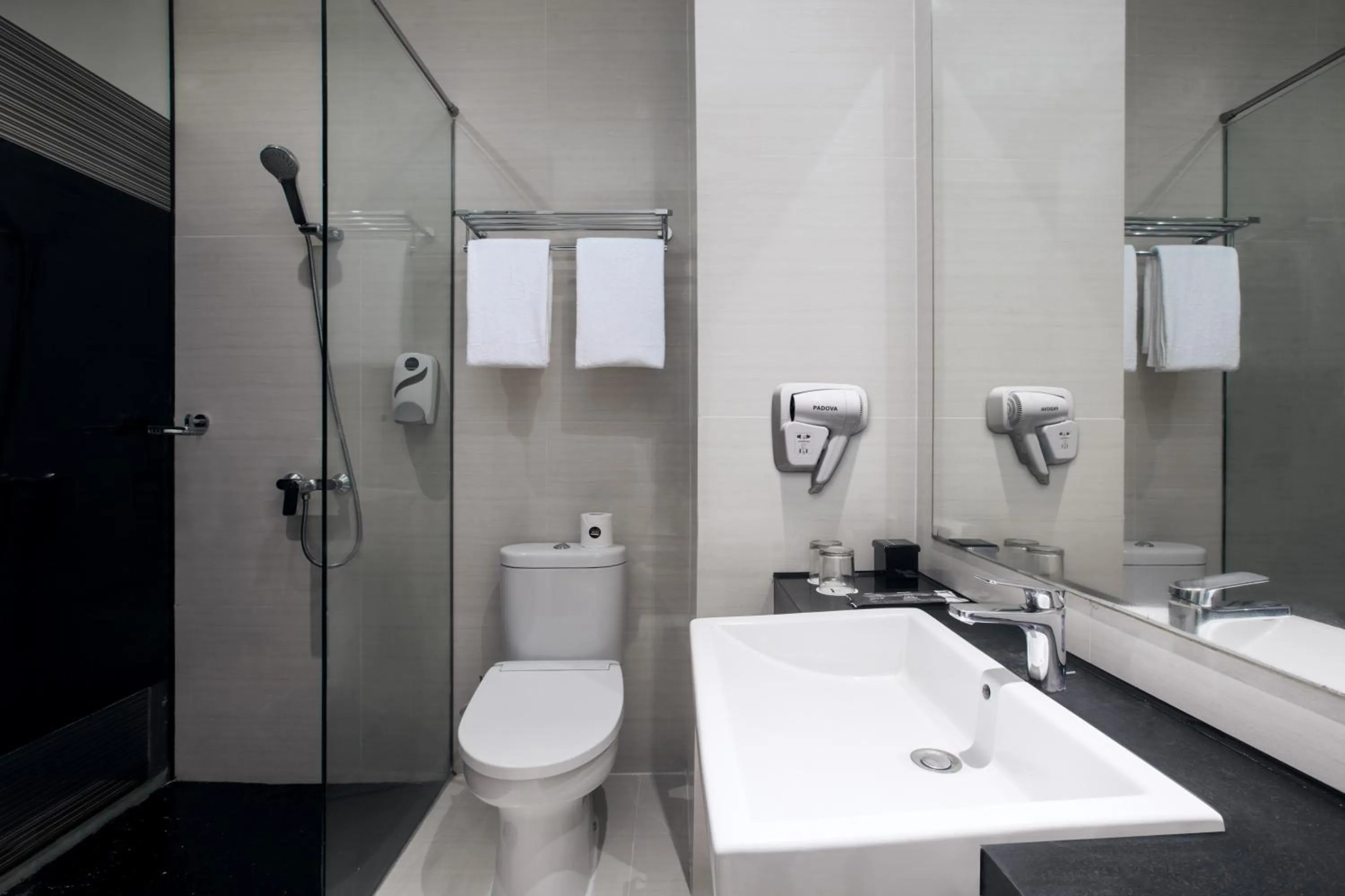 Bathroom in Neo Dipatiukur Bandung by ASTON