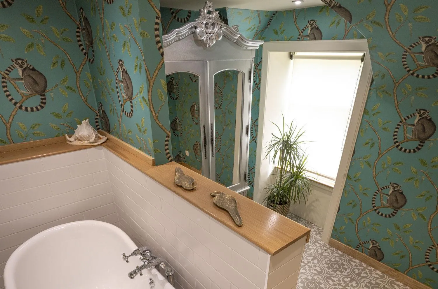Bathroom in Knockinaam Lodge