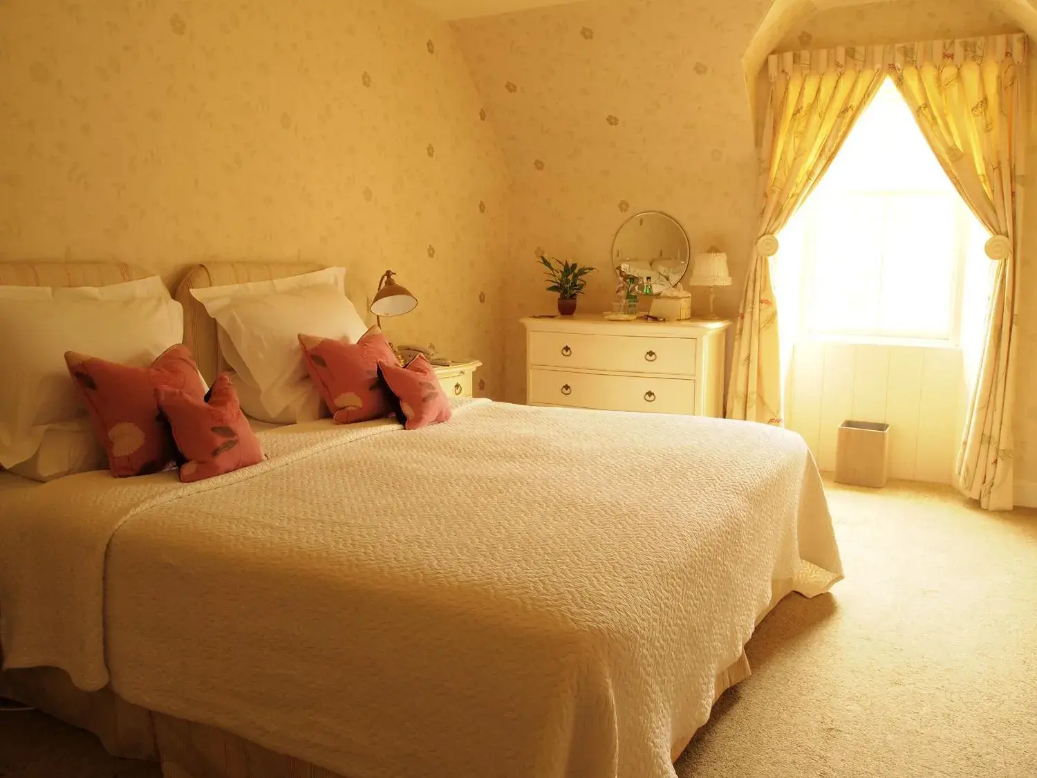 Standard Double or Twin Room with Garden View - single occupancy in Knockinaam Lodge Standard Double or Twin Room with Garden View - single occupancy in Knockinaam Lodge