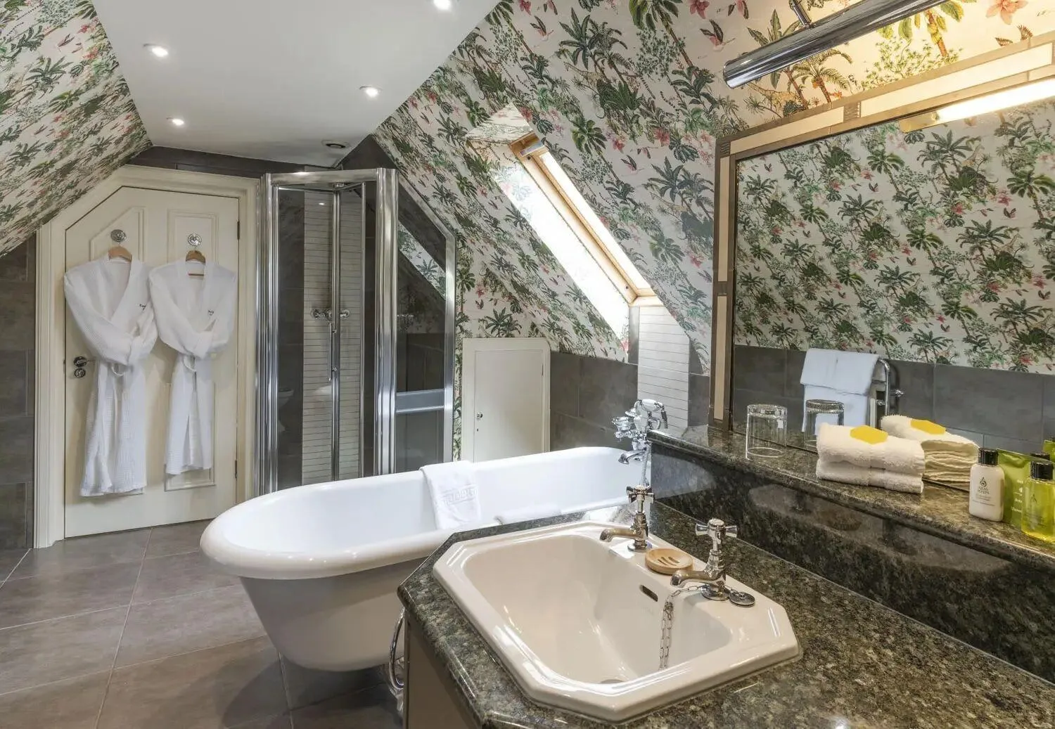 Bathroom in Knockinaam Lodge