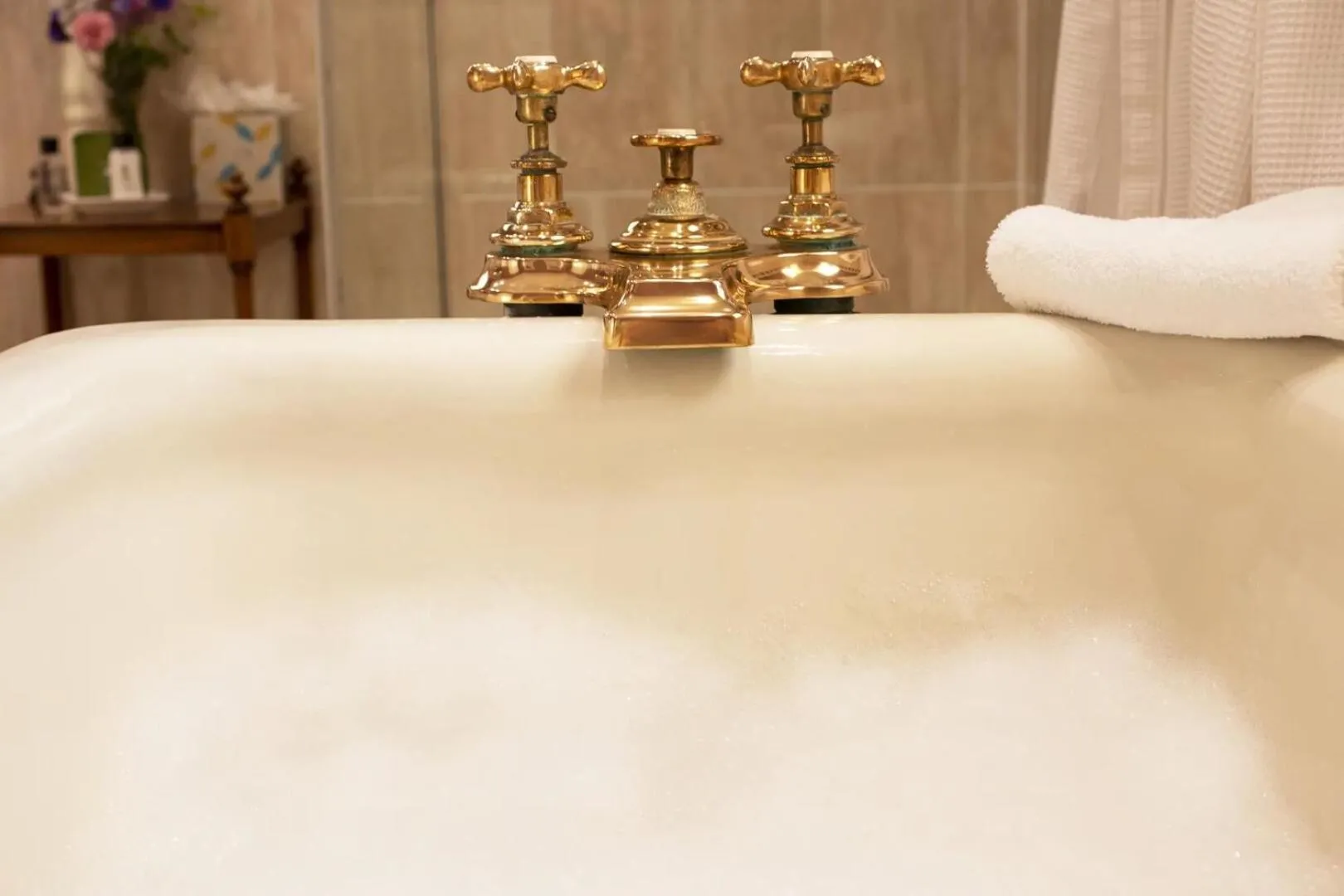 Bath in Knockinaam Lodge