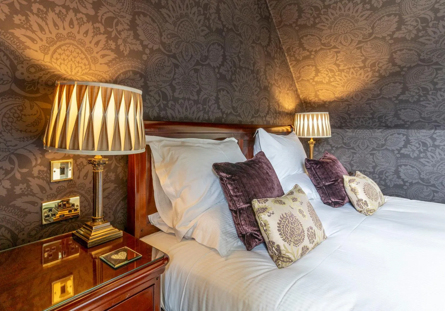 Bedroom, Bed in Knockinaam Lodge
