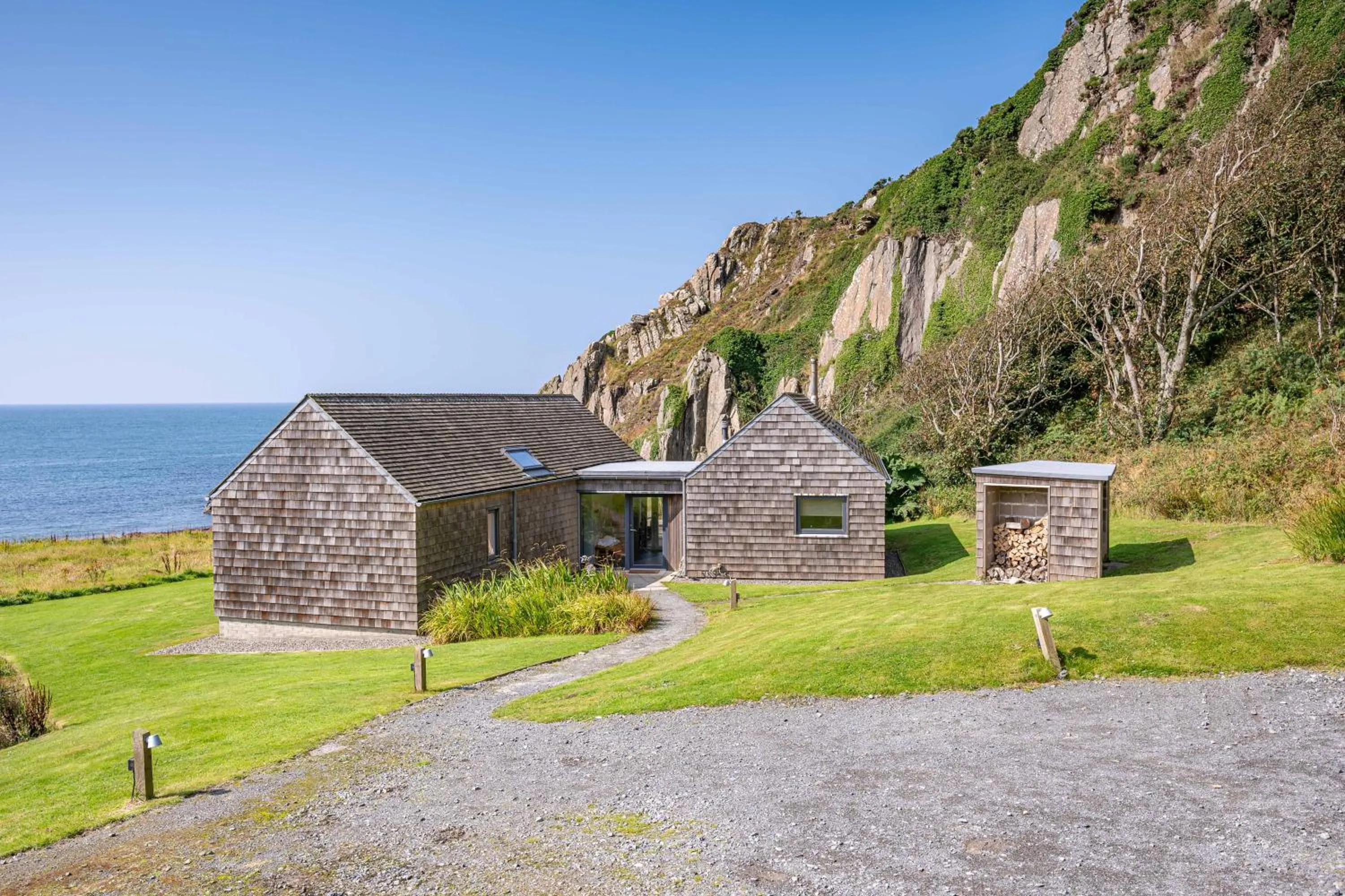 Property building in Knockinaam Lodge