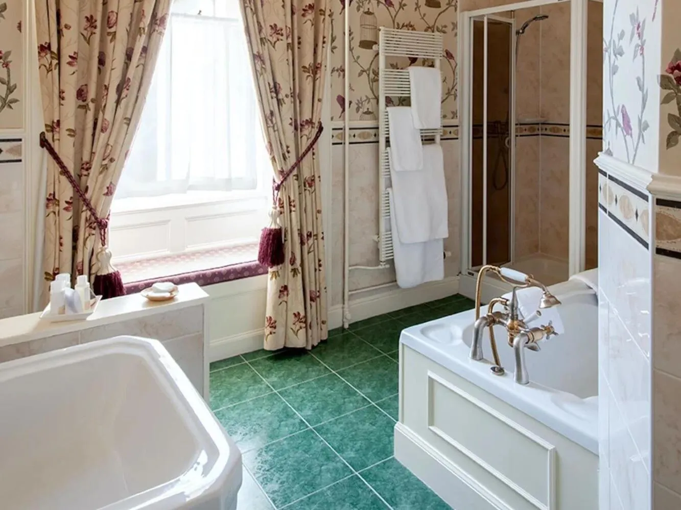 Bathroom in Knockinaam Lodge