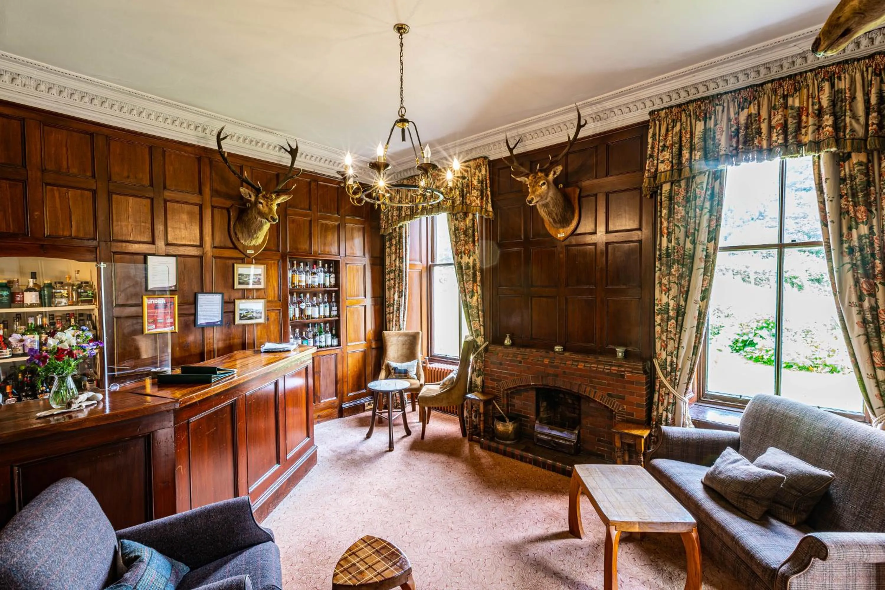 Lounge or bar in Knockinaam Lodge