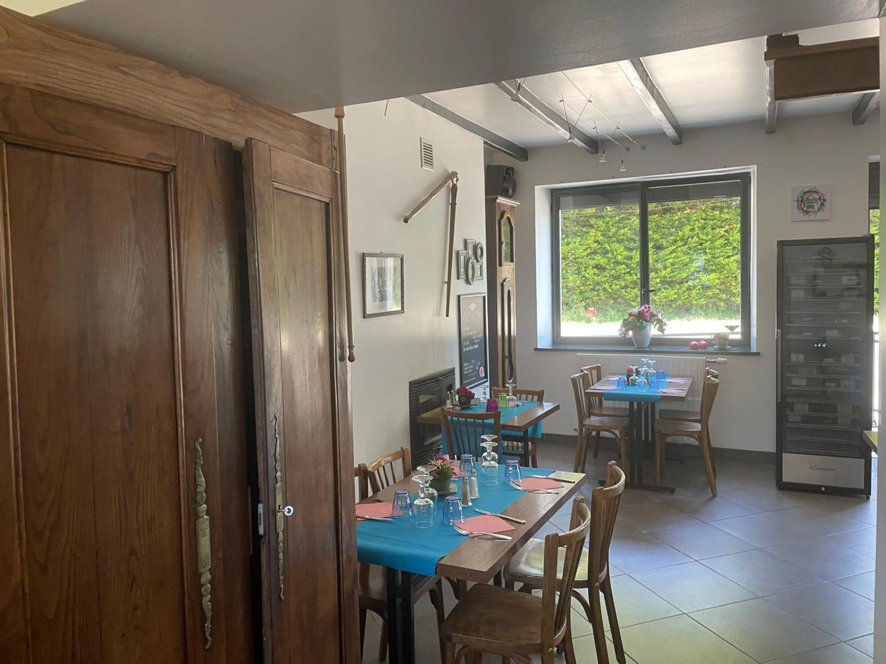 Restaurant/places to eat in Ar-Gavotenn