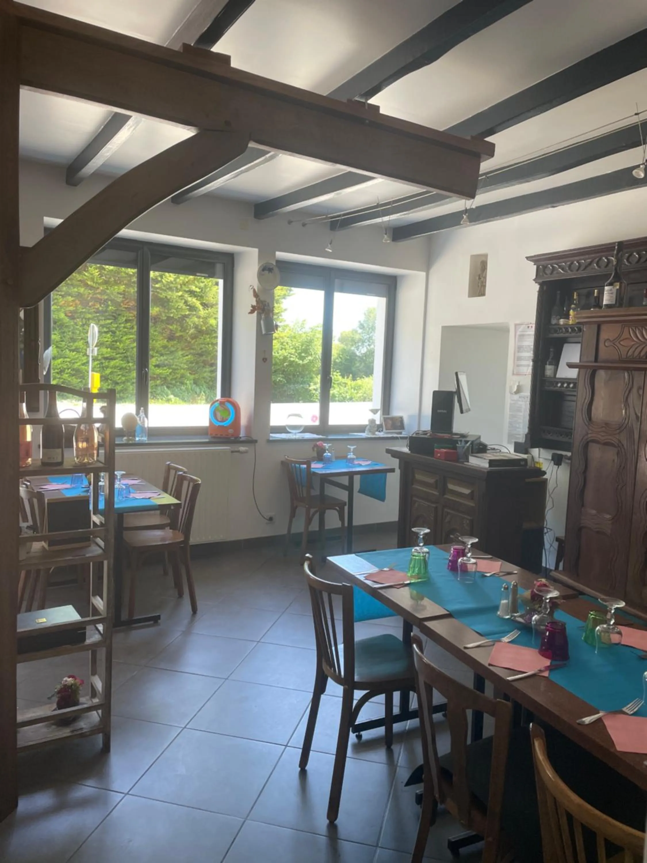 Restaurant/places to eat in Ar-Gavotenn