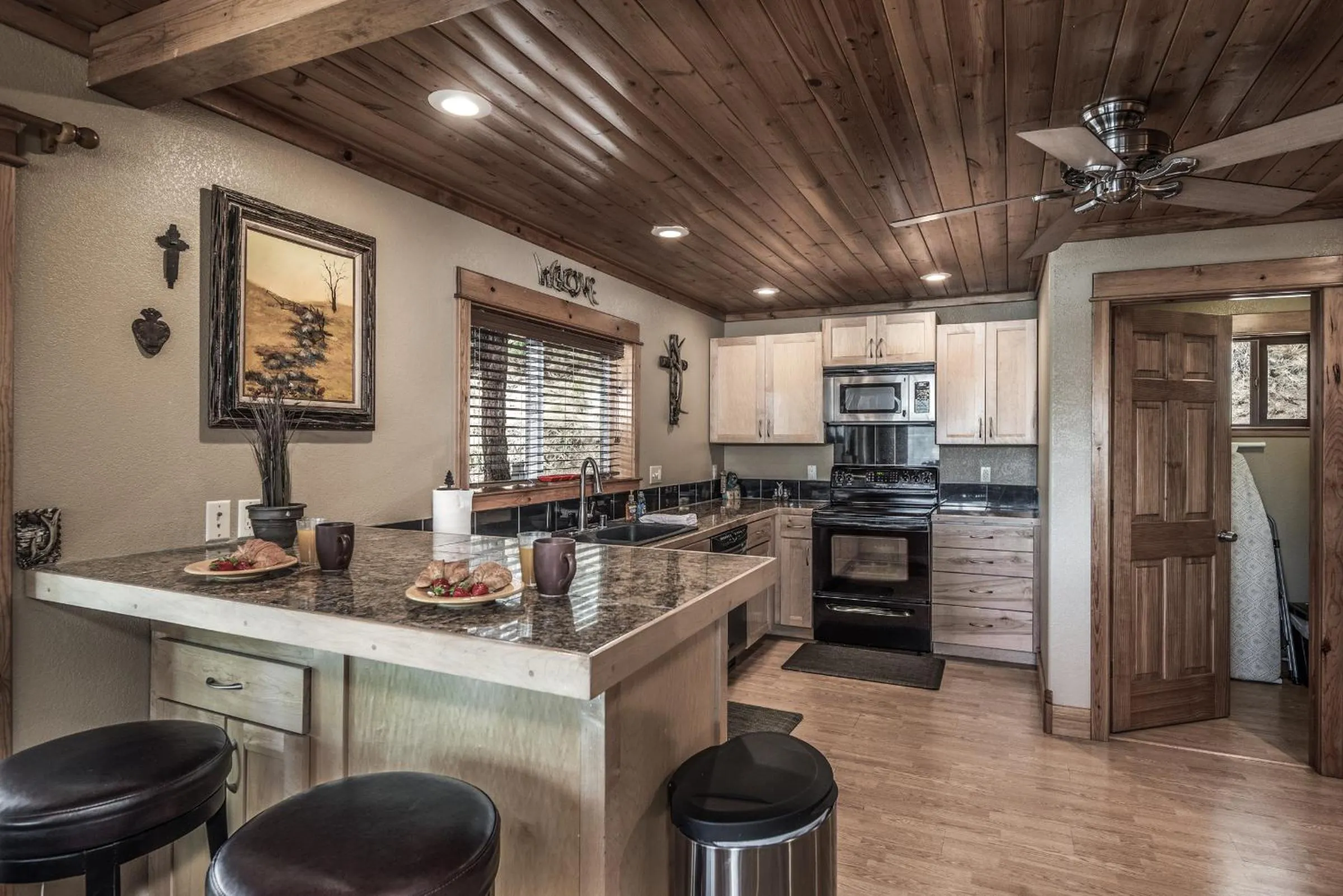 Double Elk Lodge