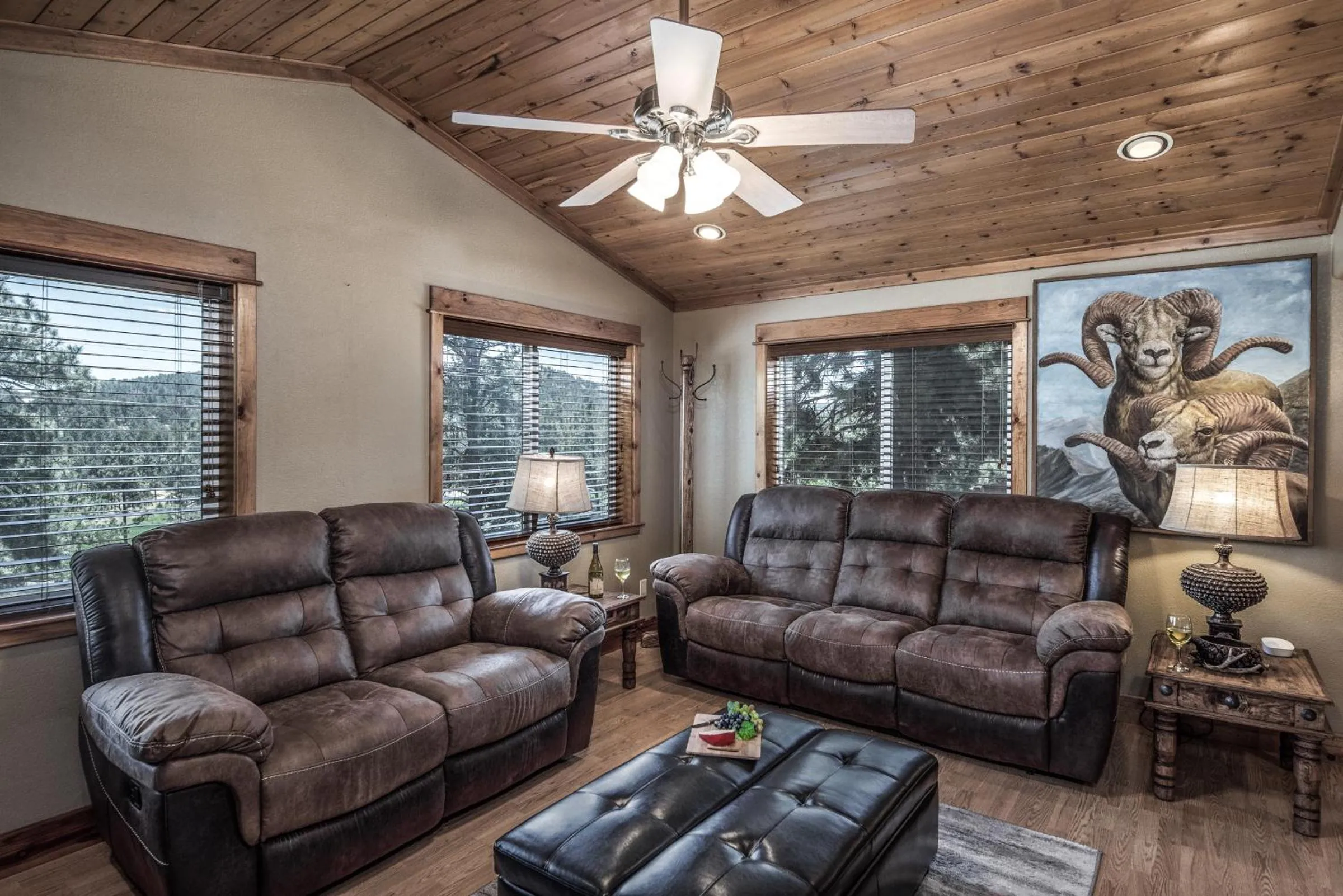 Double Elk Lodge