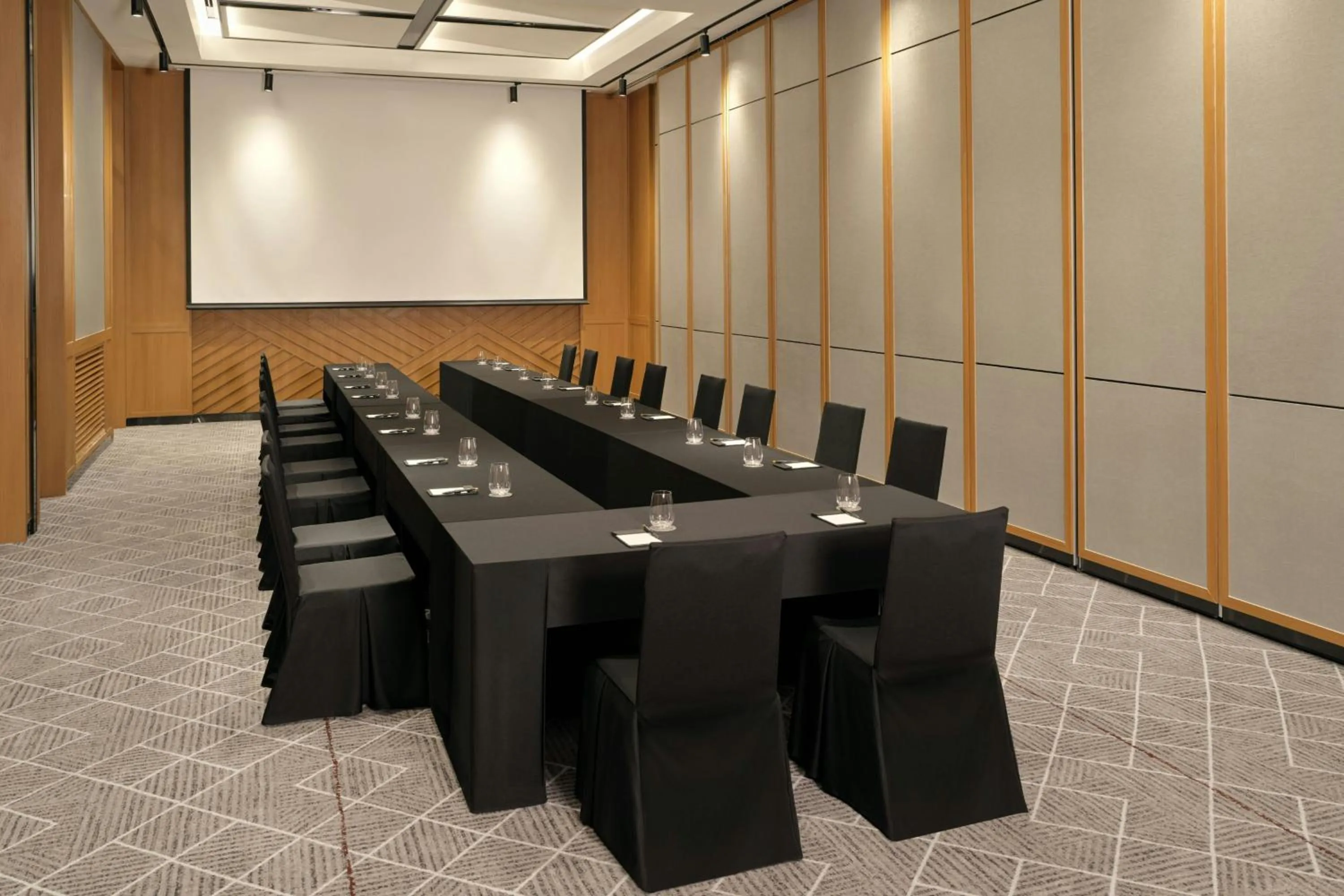 Meeting/conference room in Courtyard by Marriott Pyeongtaek