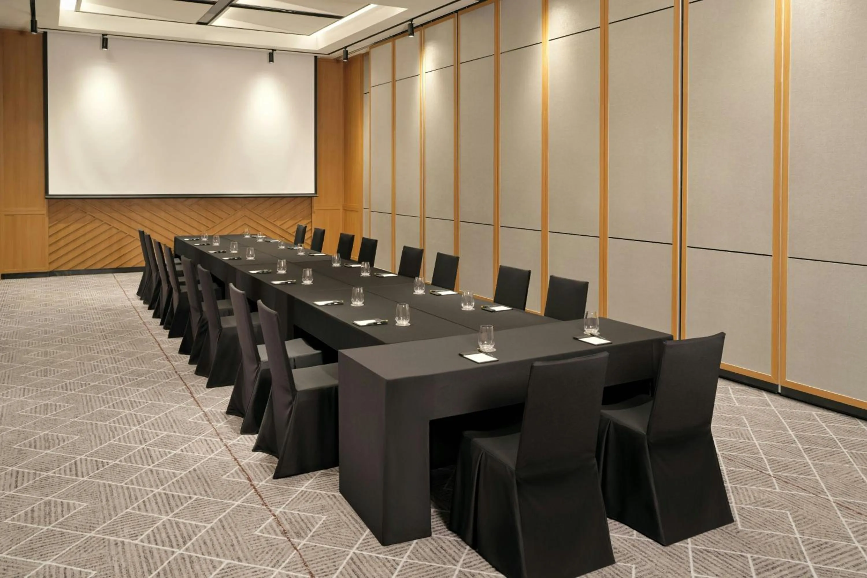 Meeting/conference room in Courtyard by Marriott Pyeongtaek