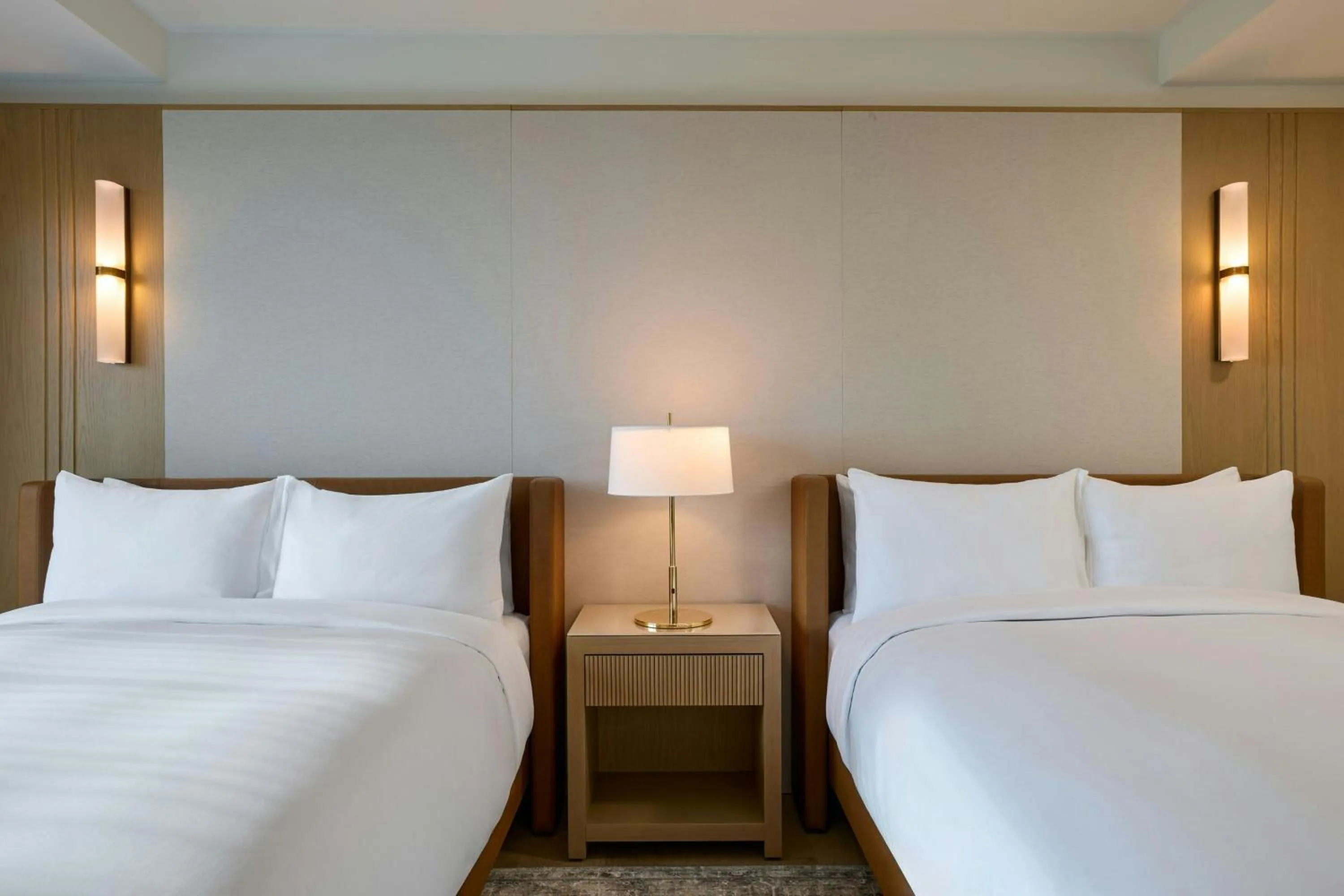 Photo of the whole room, Bed in JW Marriott Reston Station