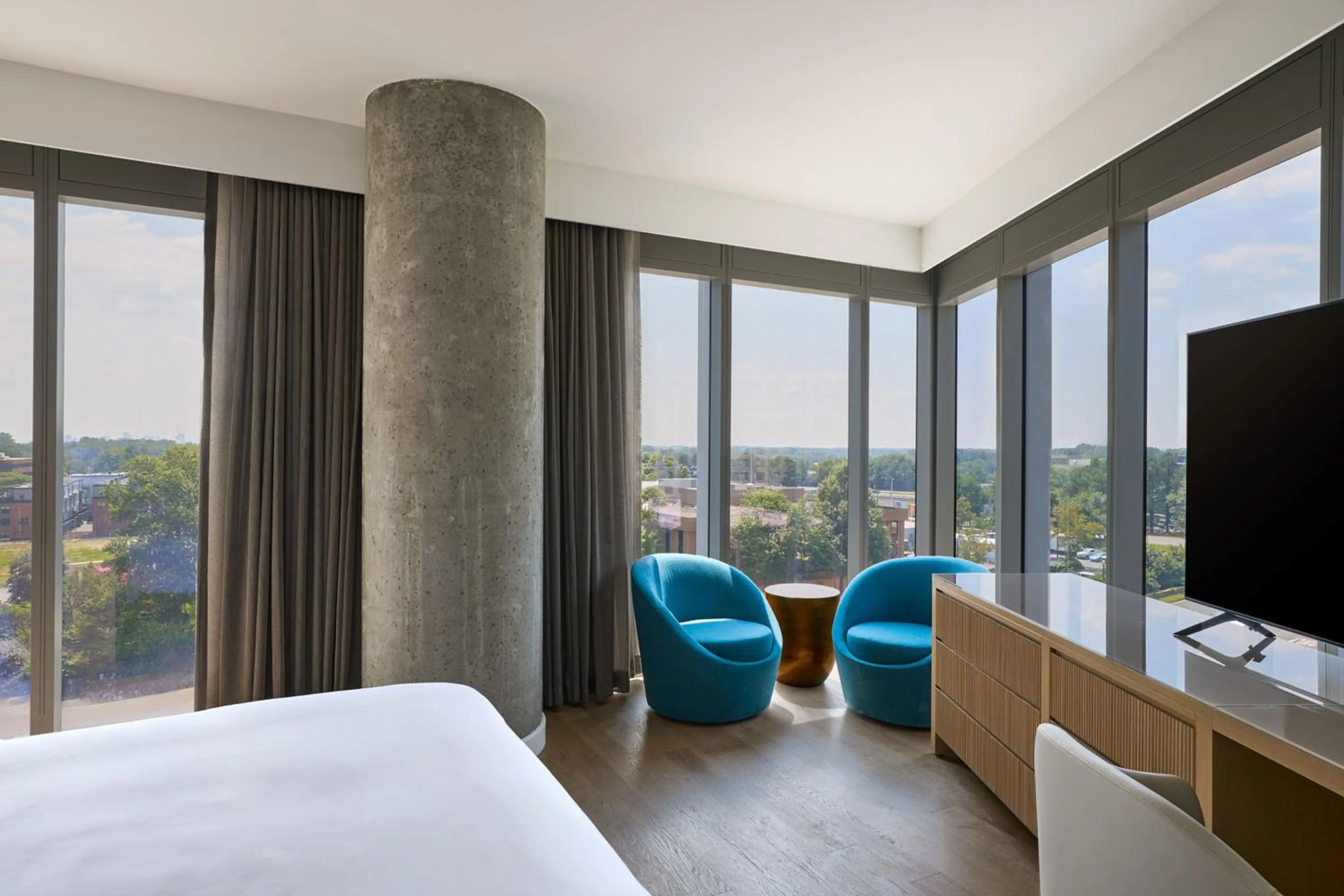 Bed in JW Marriott Reston Station