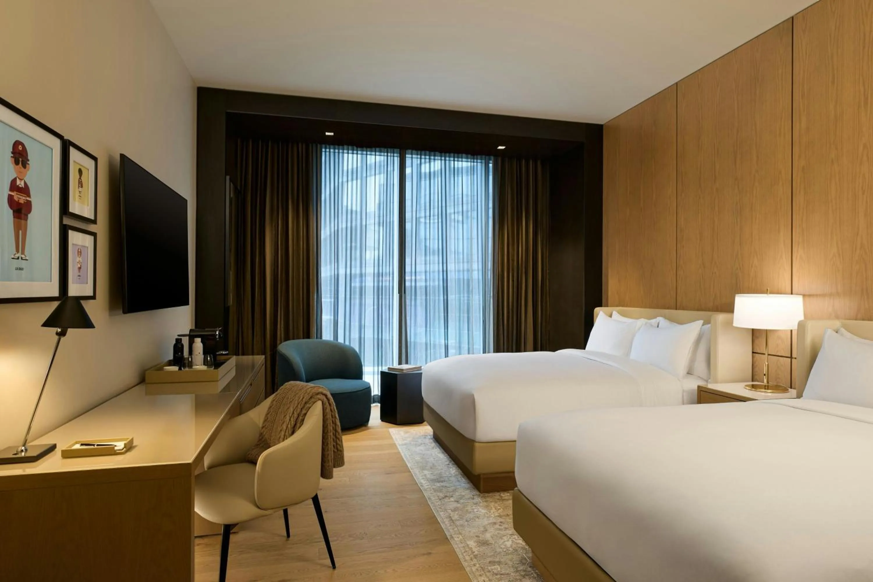 Photo of the whole room, Bed in JW Marriott Reston Station