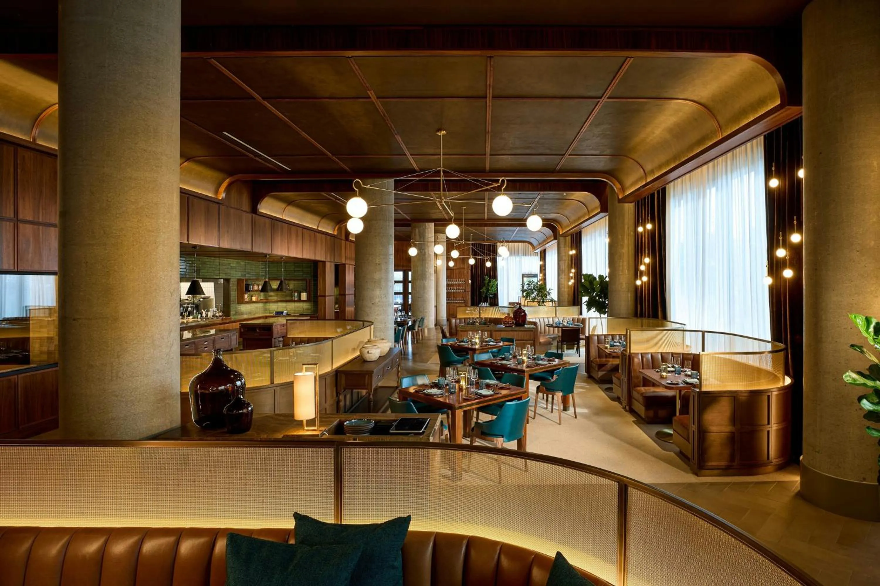 Restaurant/places to eat in JW Marriott Reston Station