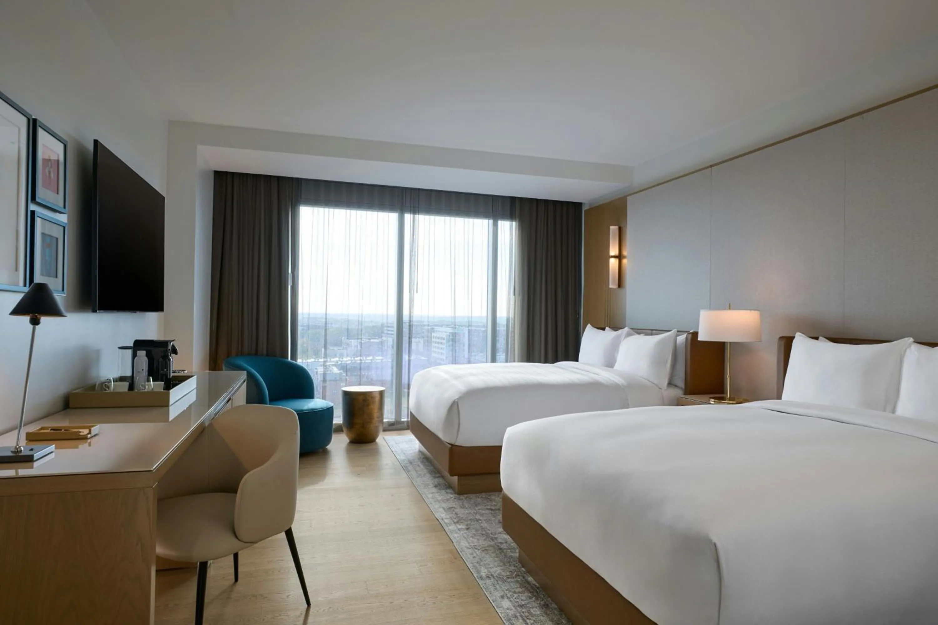 Photo of the whole room, Bed in JW Marriott Reston Station